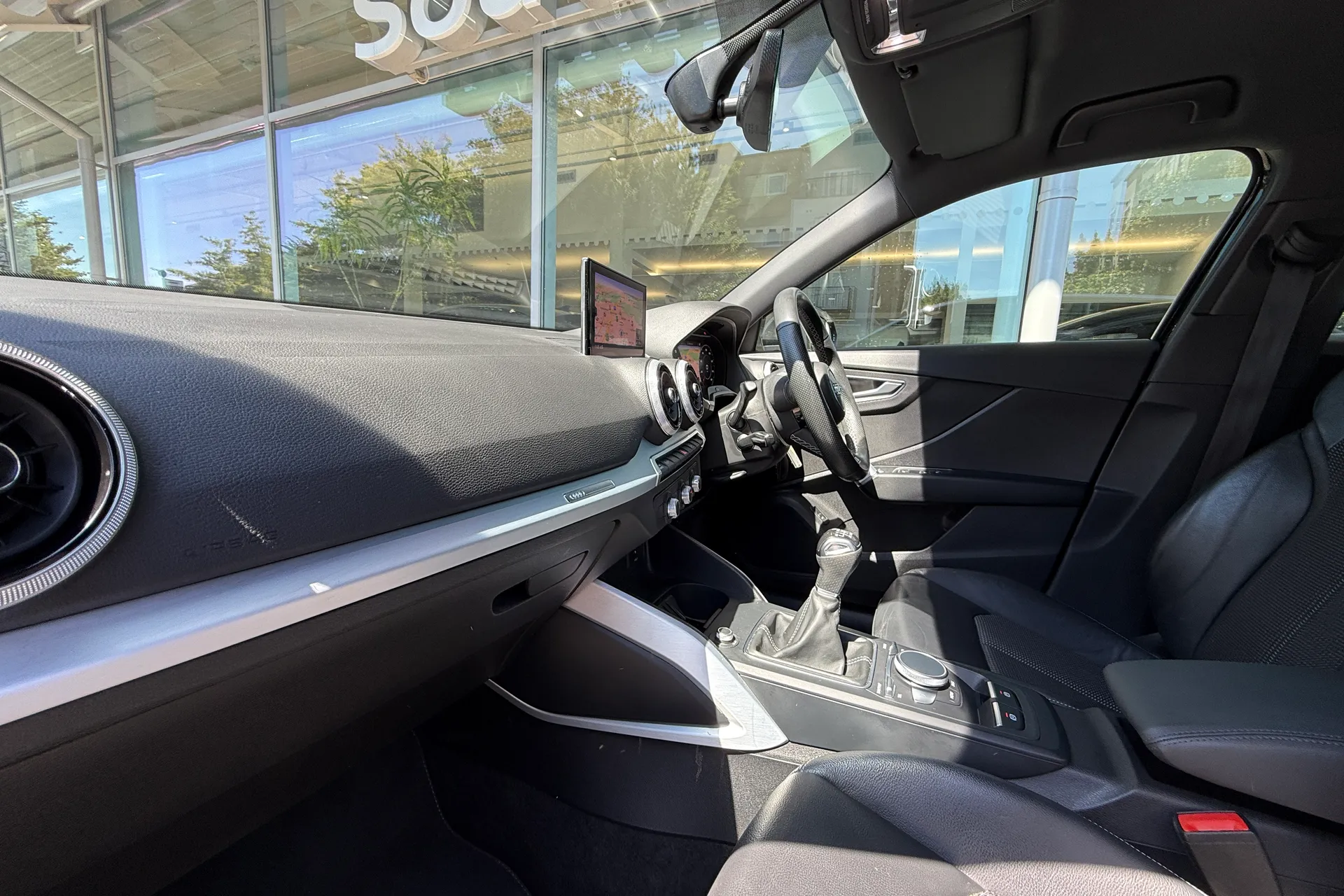 Audi Q2 thumbnail image number 8