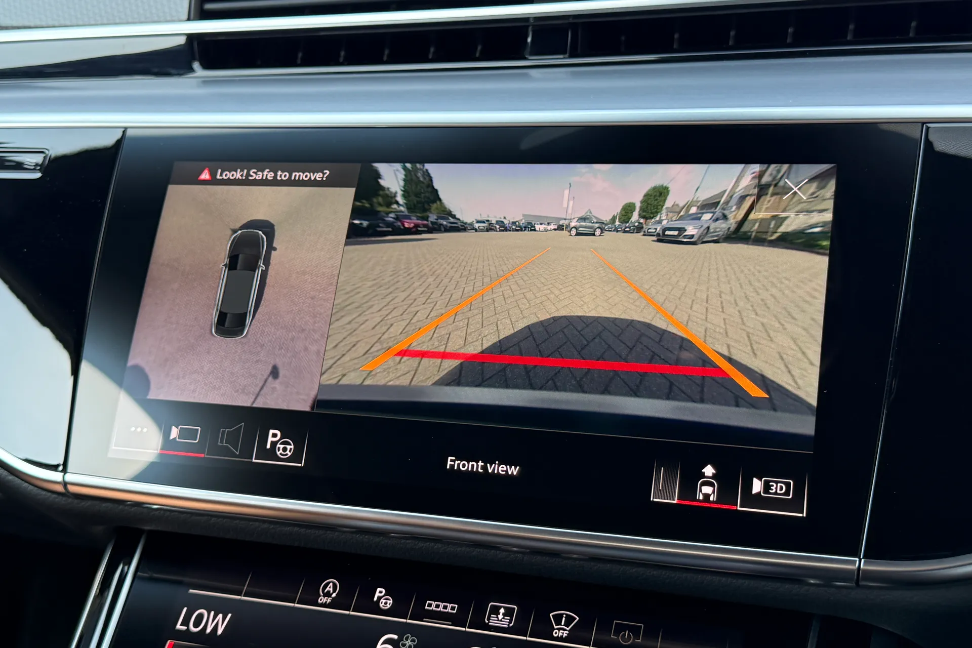 Audi A8 thumbnail image number 11