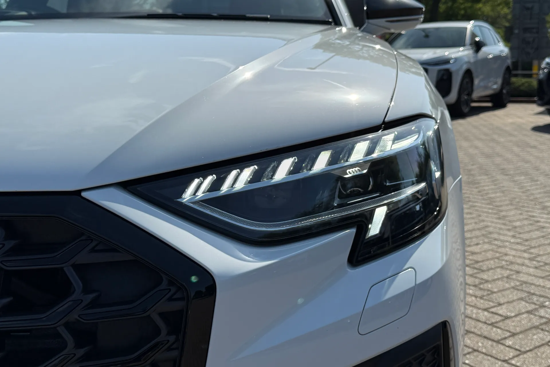 Audi A8 thumbnail image number 67