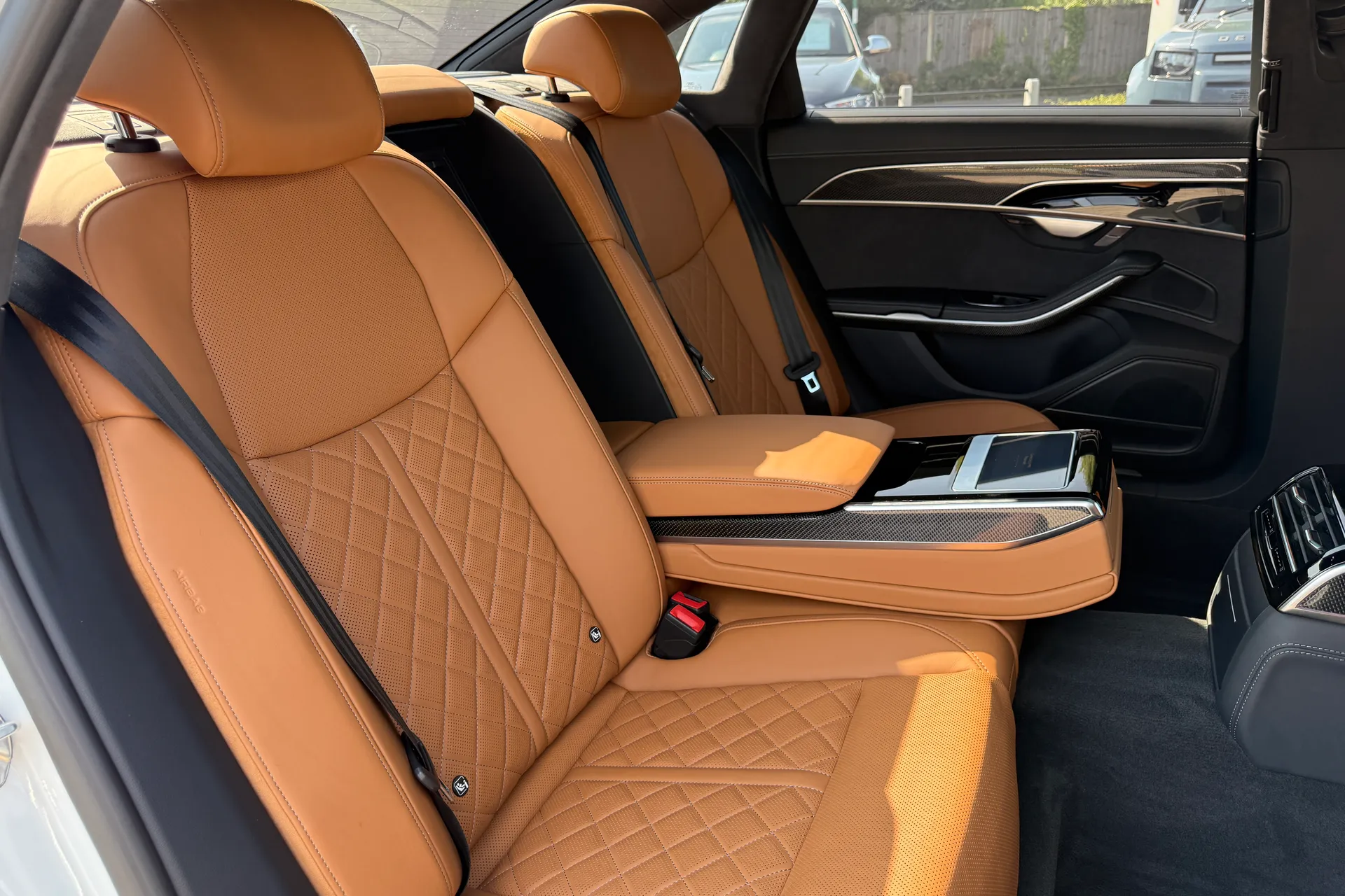 Audi A8 thumbnail image number 58
