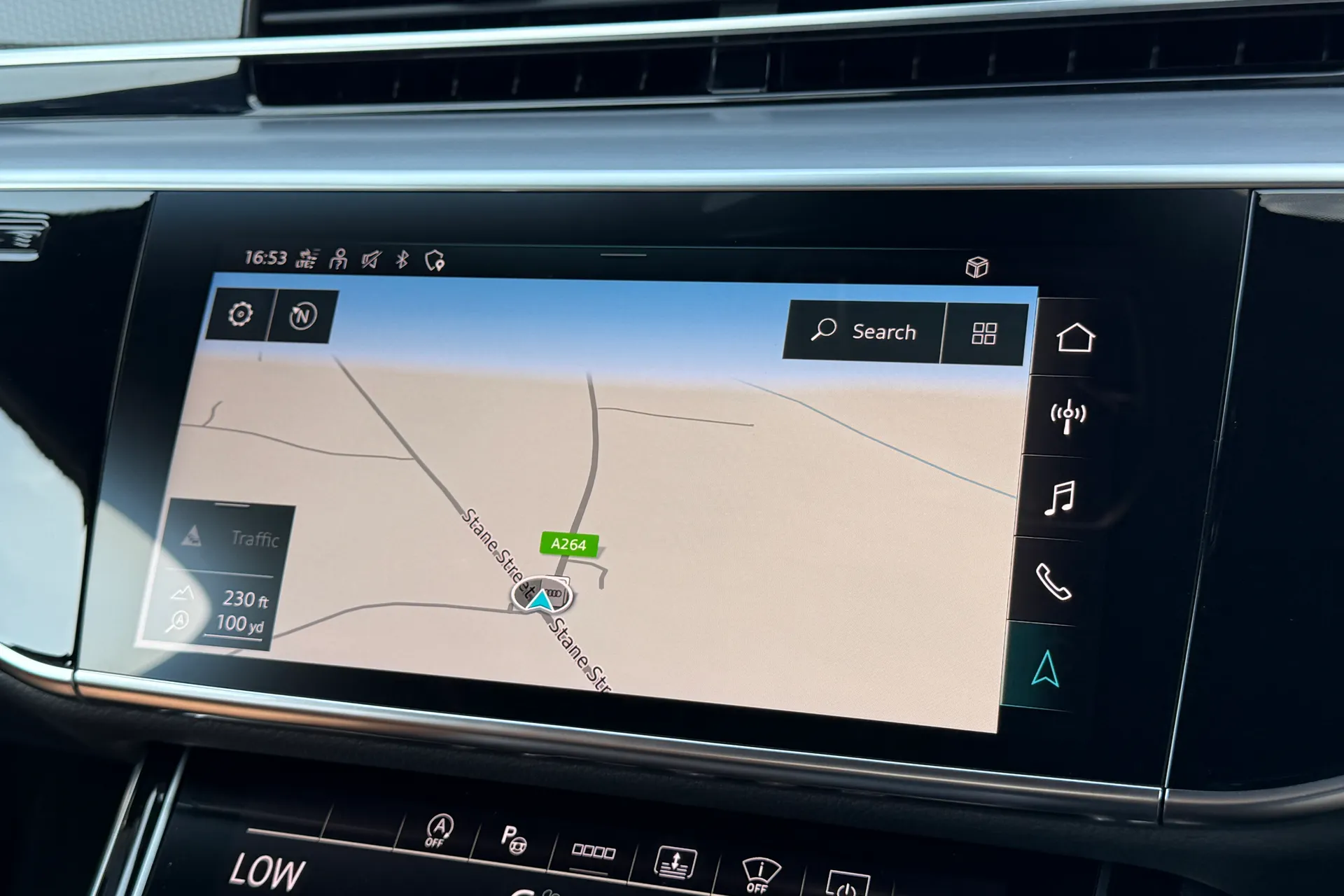 Audi A8 thumbnail image number 5