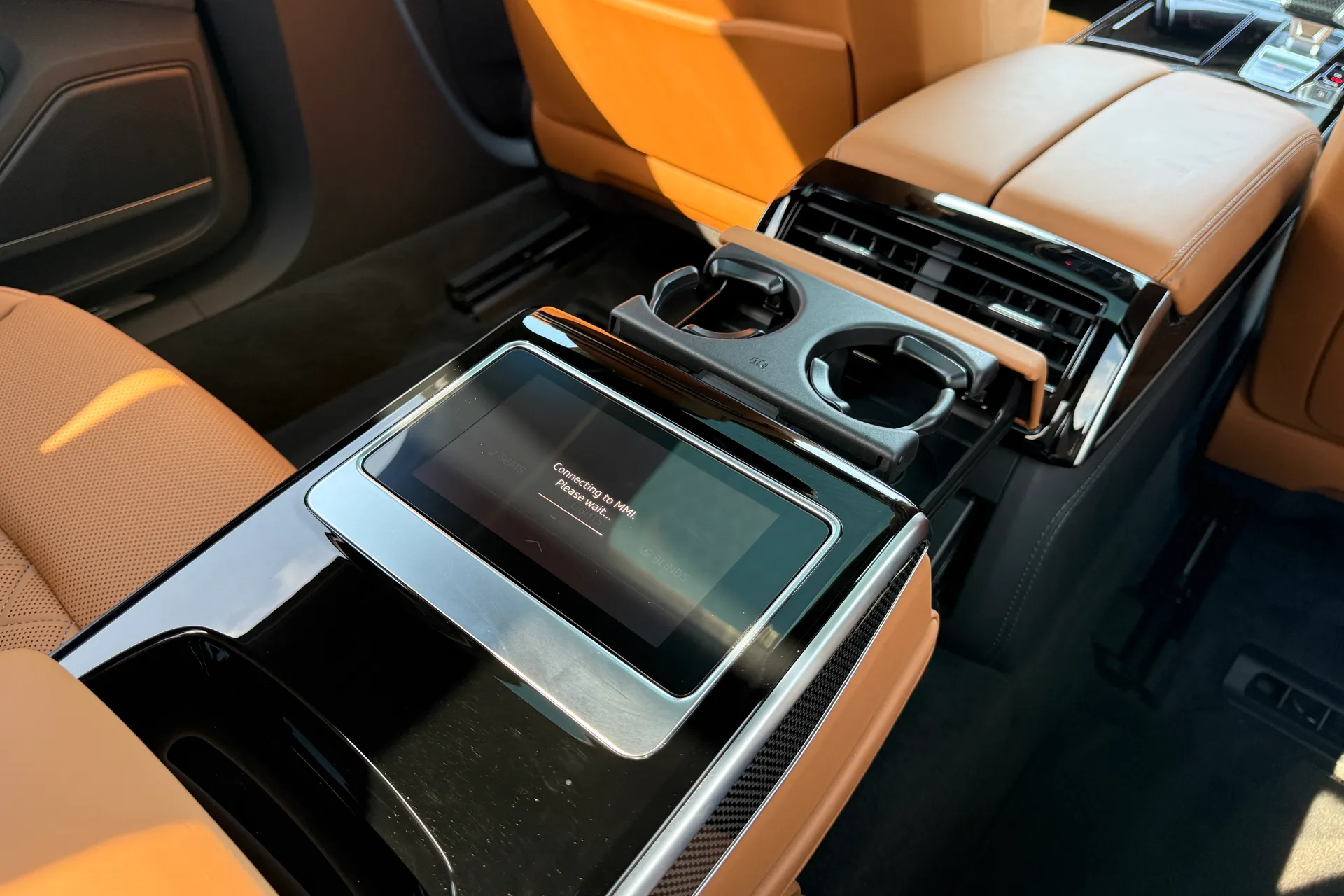 Audi A8 thumbnail image number 60