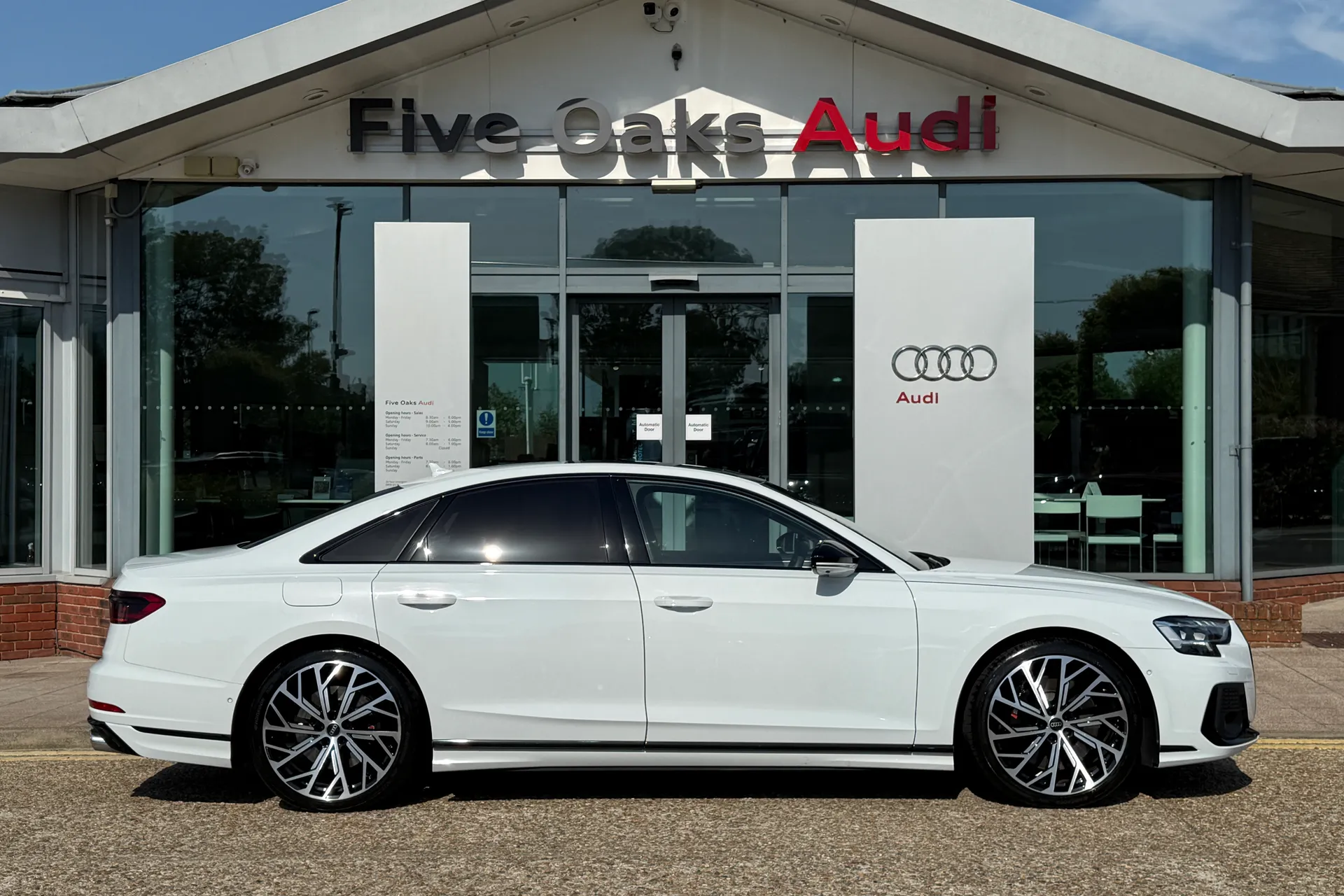 Audi A8 thumbnail image number 2