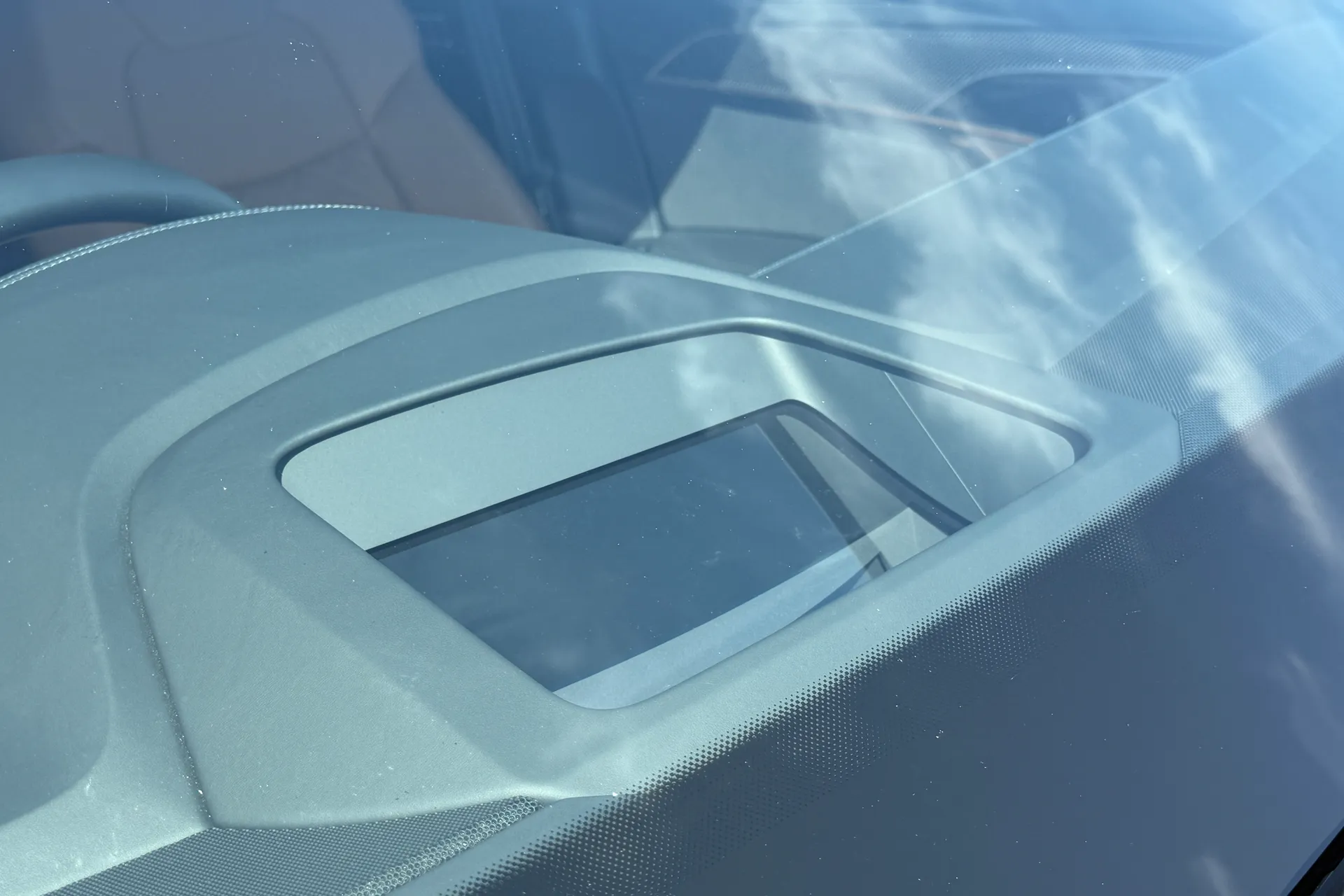 Audi A8 thumbnail image number 10