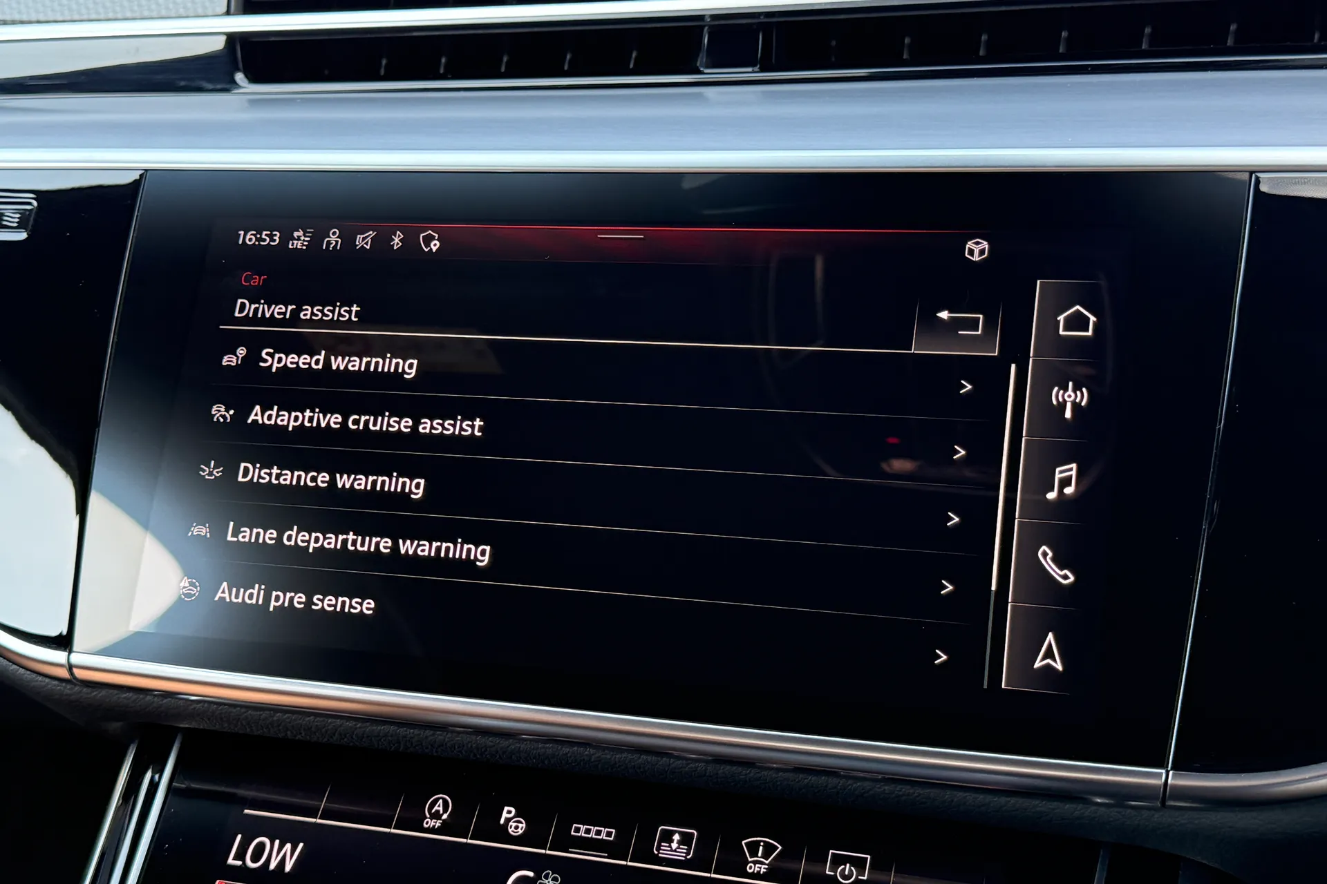Audi A8 thumbnail image number 14