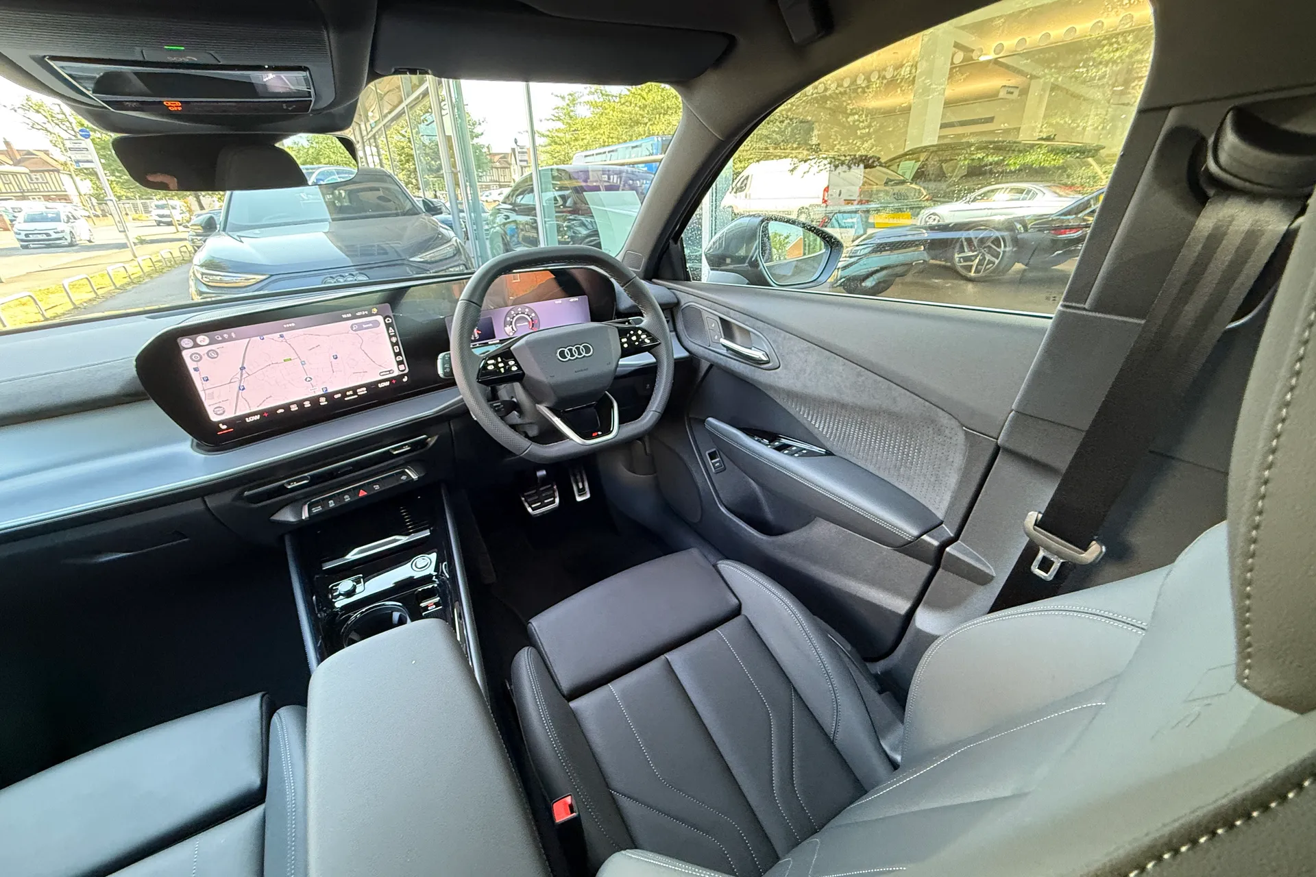 Audi Q3 thumbnail image number 35