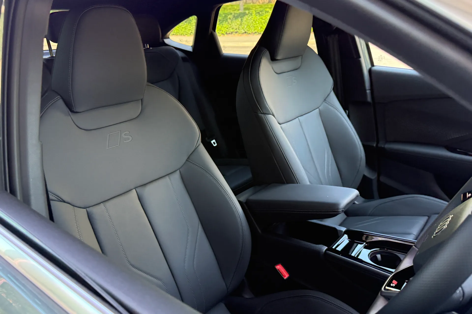 Audi Q3 thumbnail image number 27