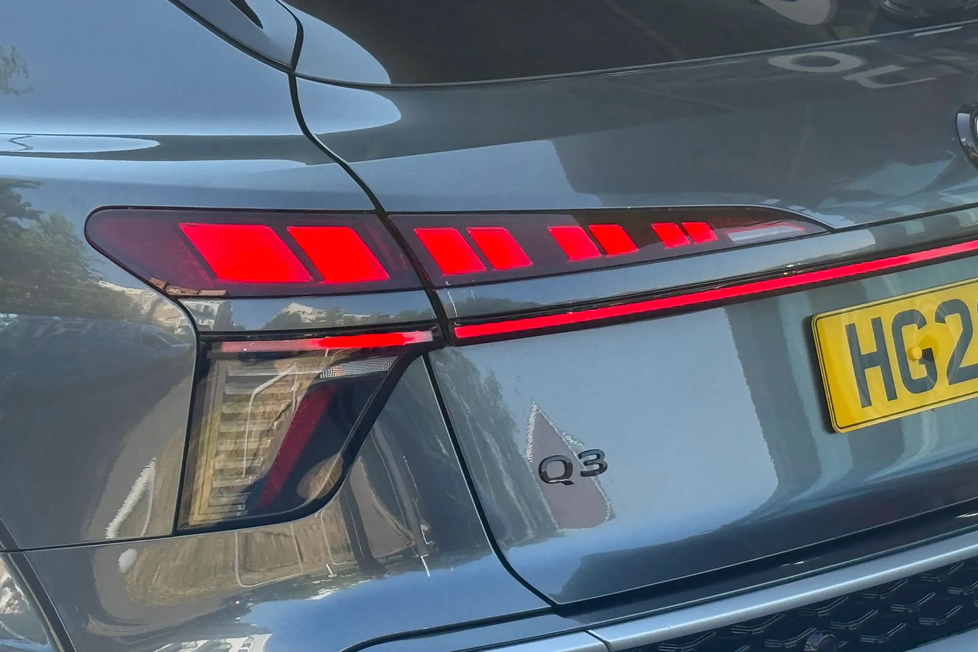 Audi Q3 thumbnail image number 38