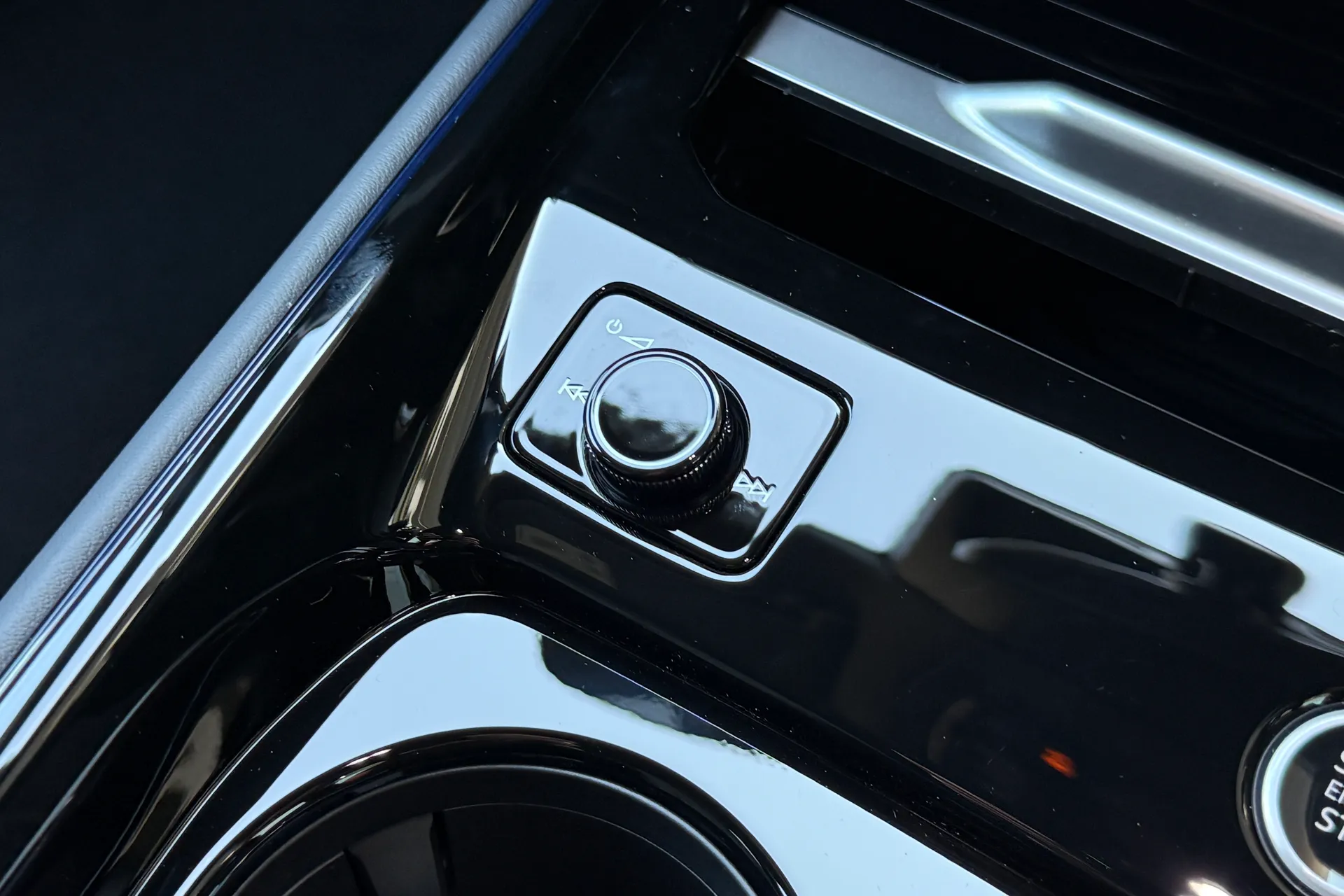 Audi Q3 thumbnail image number 22