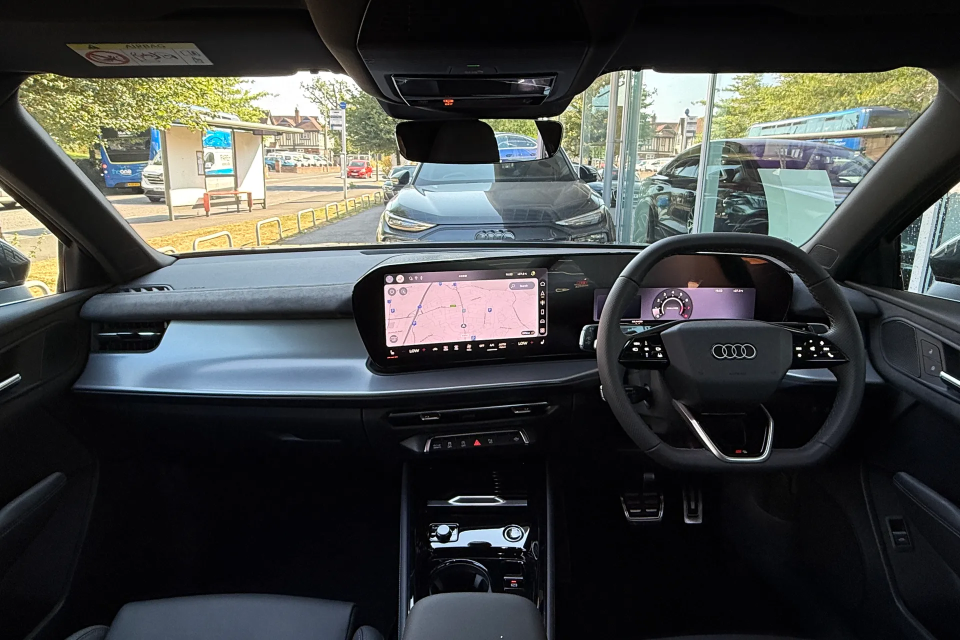 Audi Q3 thumbnail image number 3