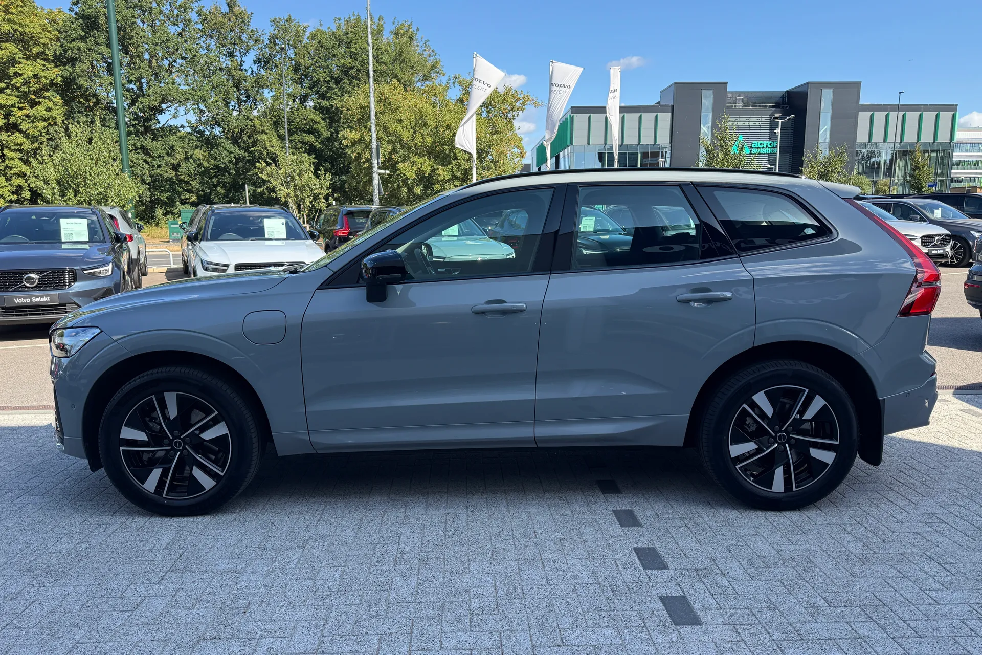 Volvo XC60 thumbnail image number 12
