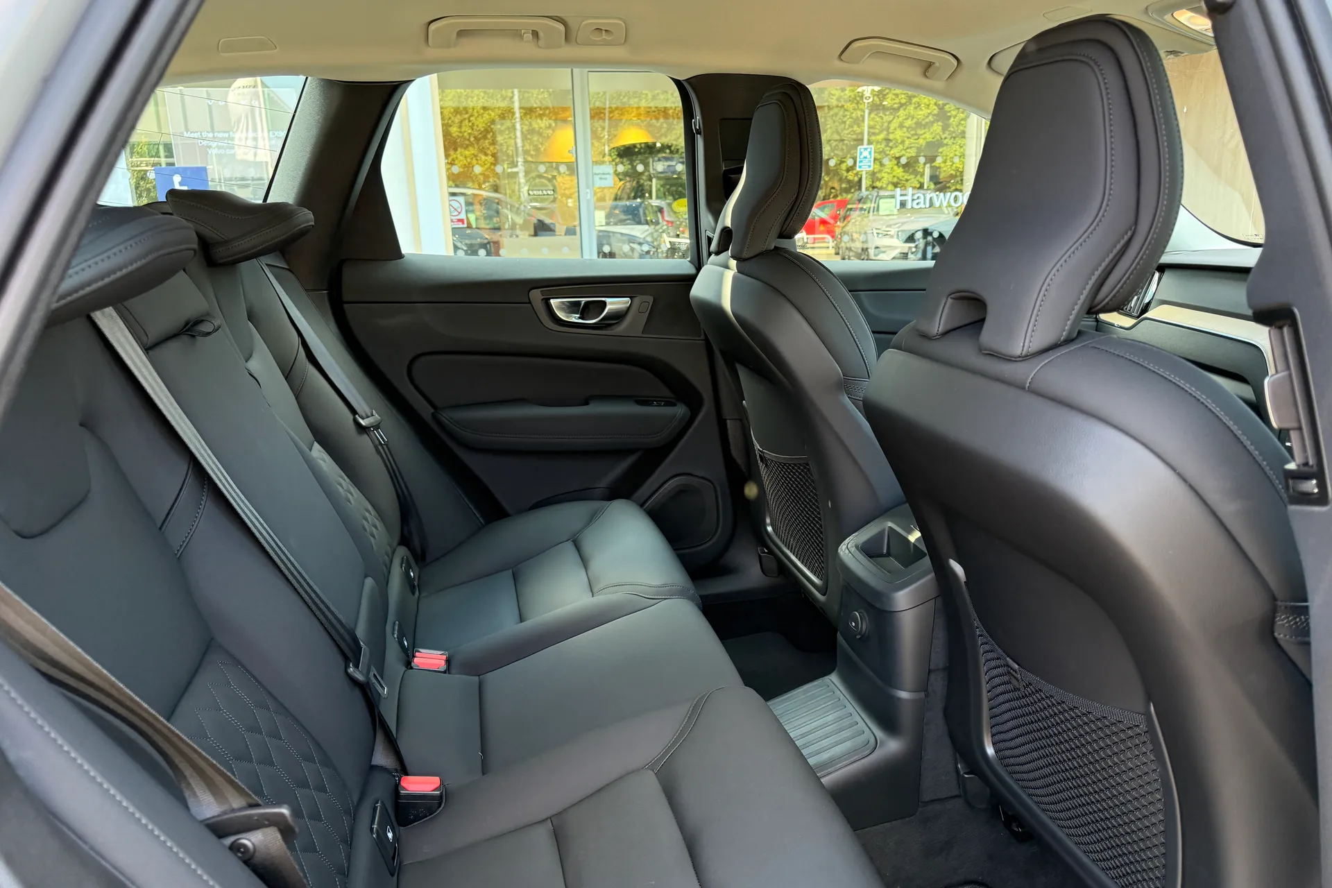 Volvo XC60 thumbnail image number 24