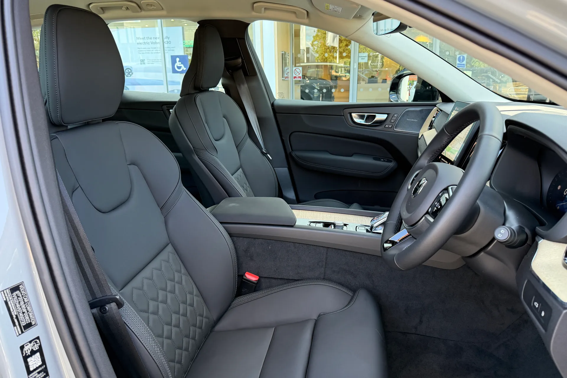 Volvo XC60 thumbnail image number 23