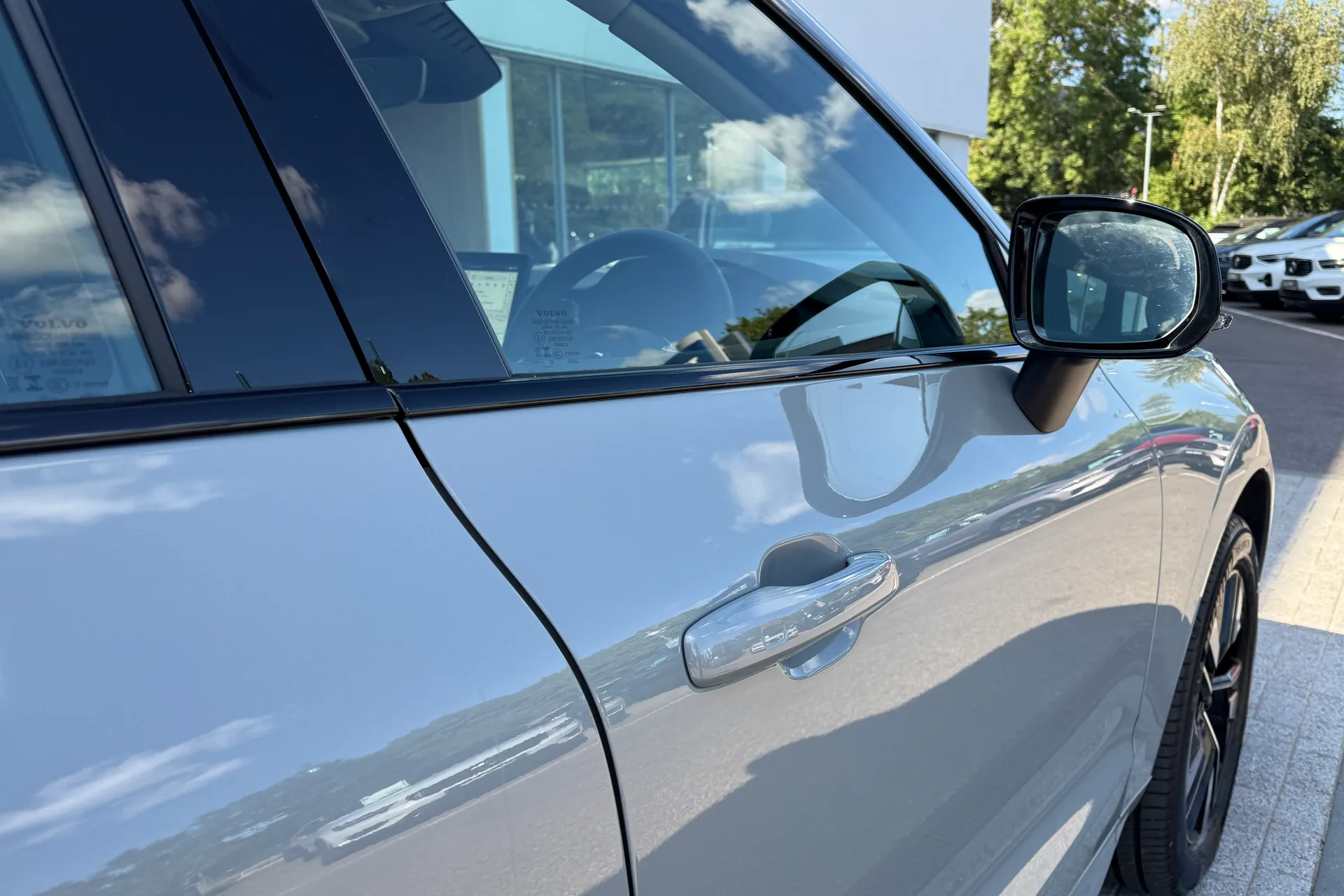 Volvo XC60 thumbnail image number 16