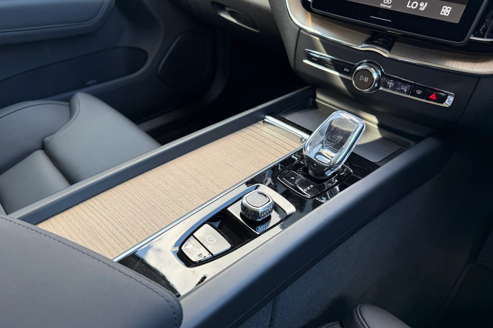 Volvo XC60 thumbnail image number 42