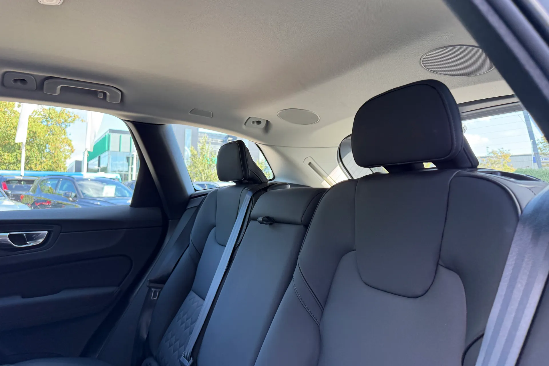 Volvo XC60 thumbnail image number 30