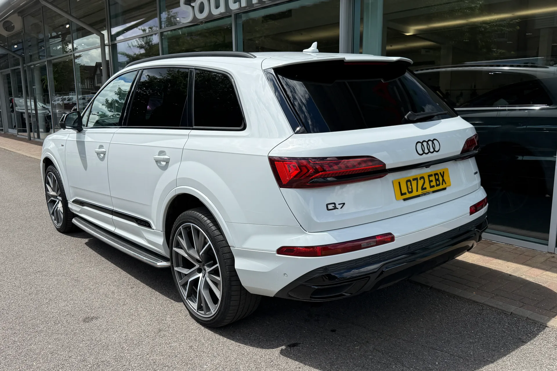 Audi Q7 thumbnail image number 11