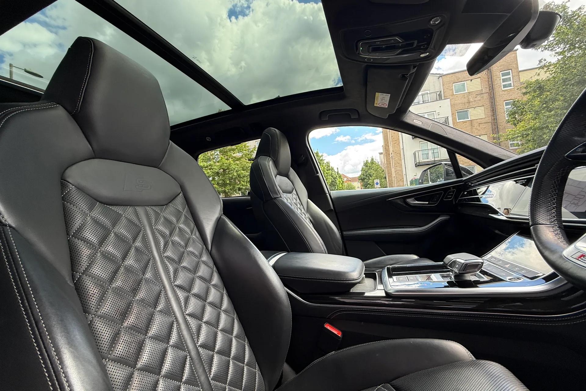 Audi Q7 thumbnail image number 35