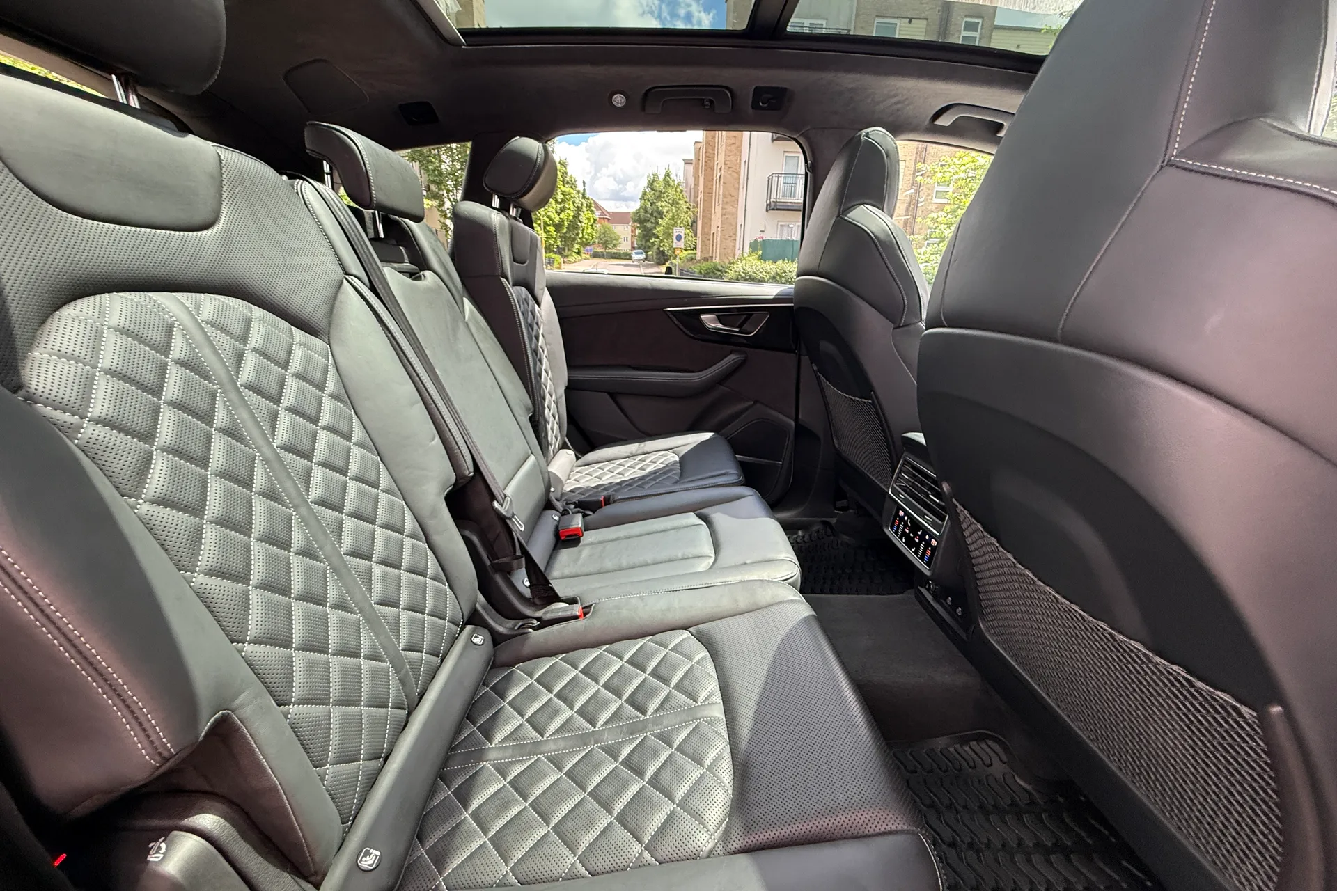 Audi Q7 thumbnail image number 42