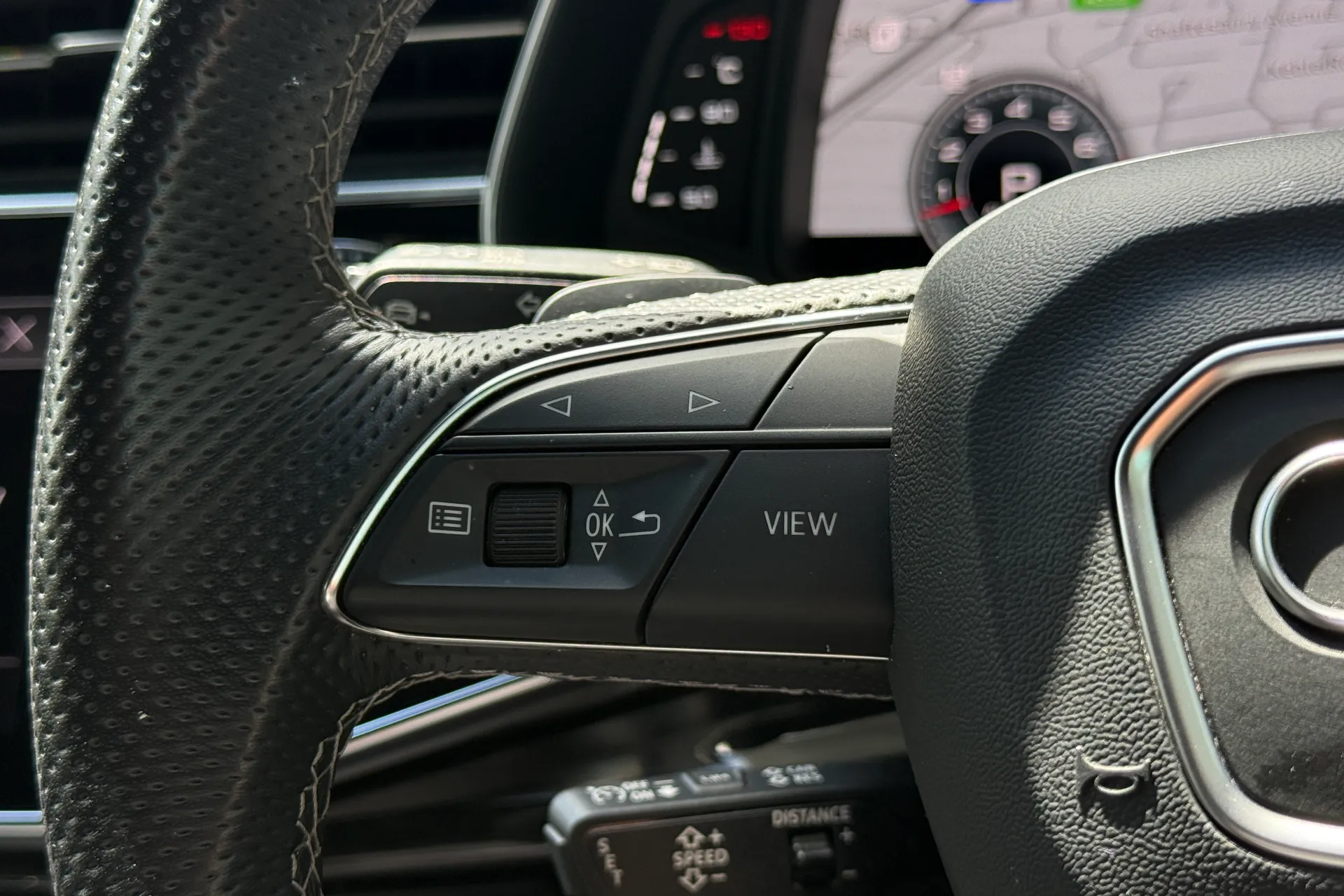 Audi Q7 thumbnail image number 16