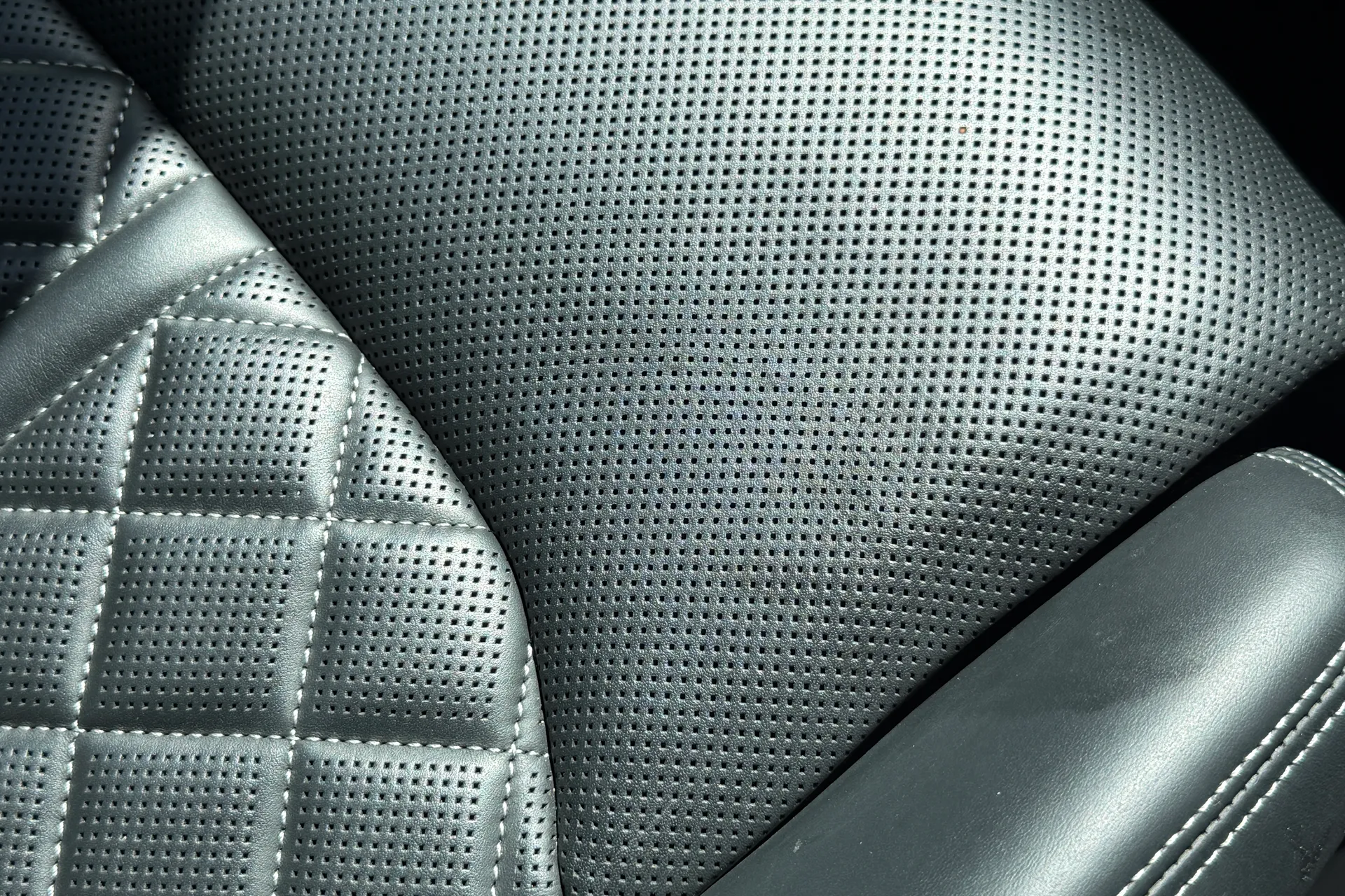 Audi Q7 thumbnail image number 29