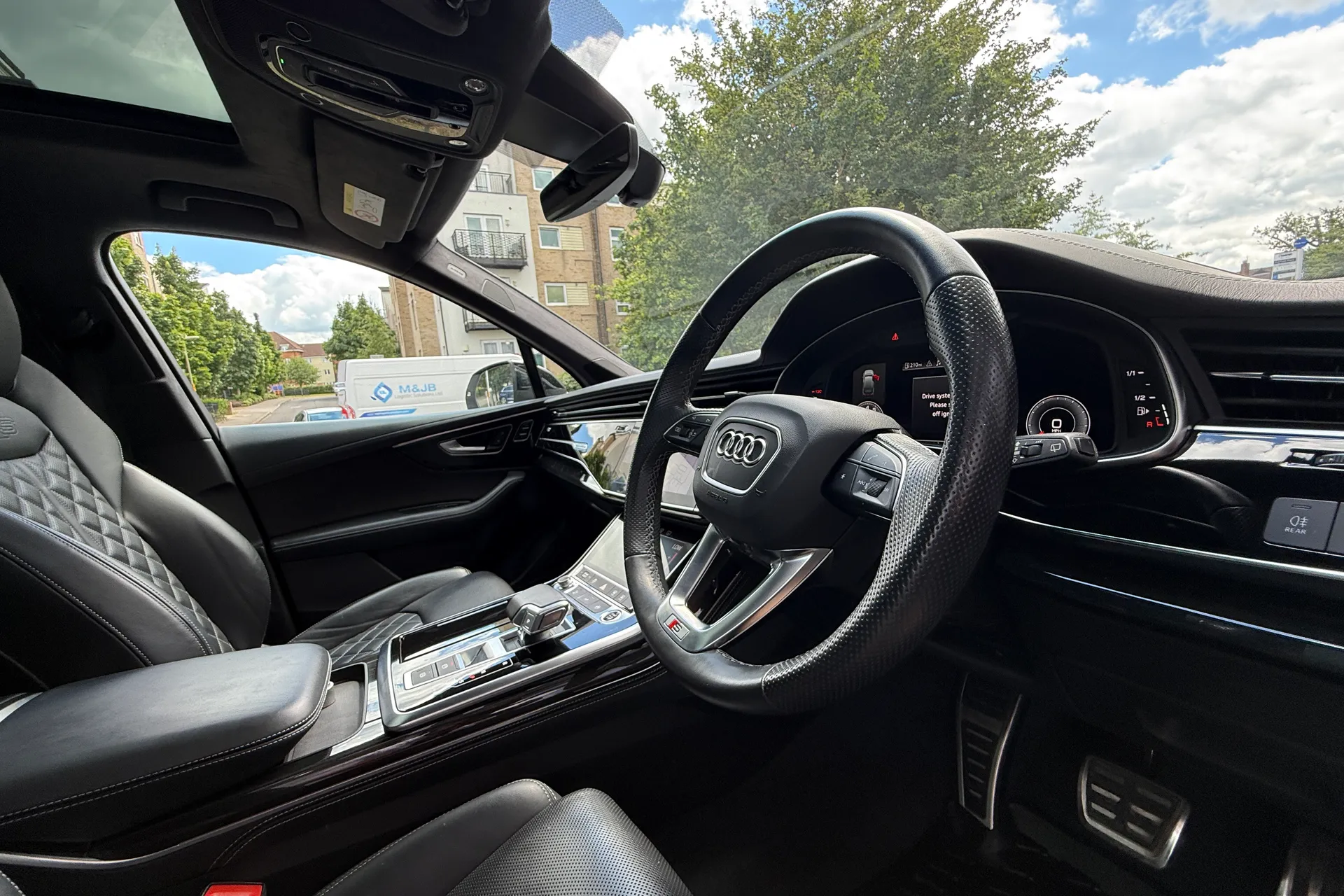 Audi Q7 thumbnail image number 13
