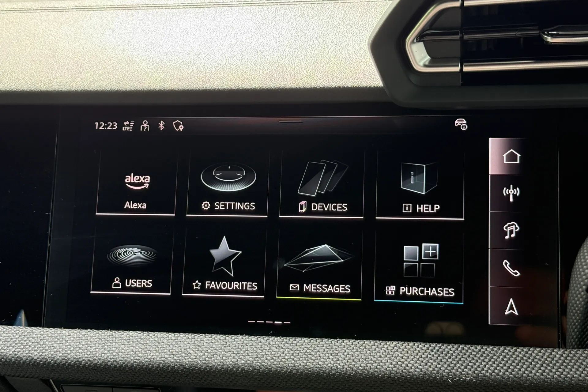 Audi A3 thumbnail image number 22
