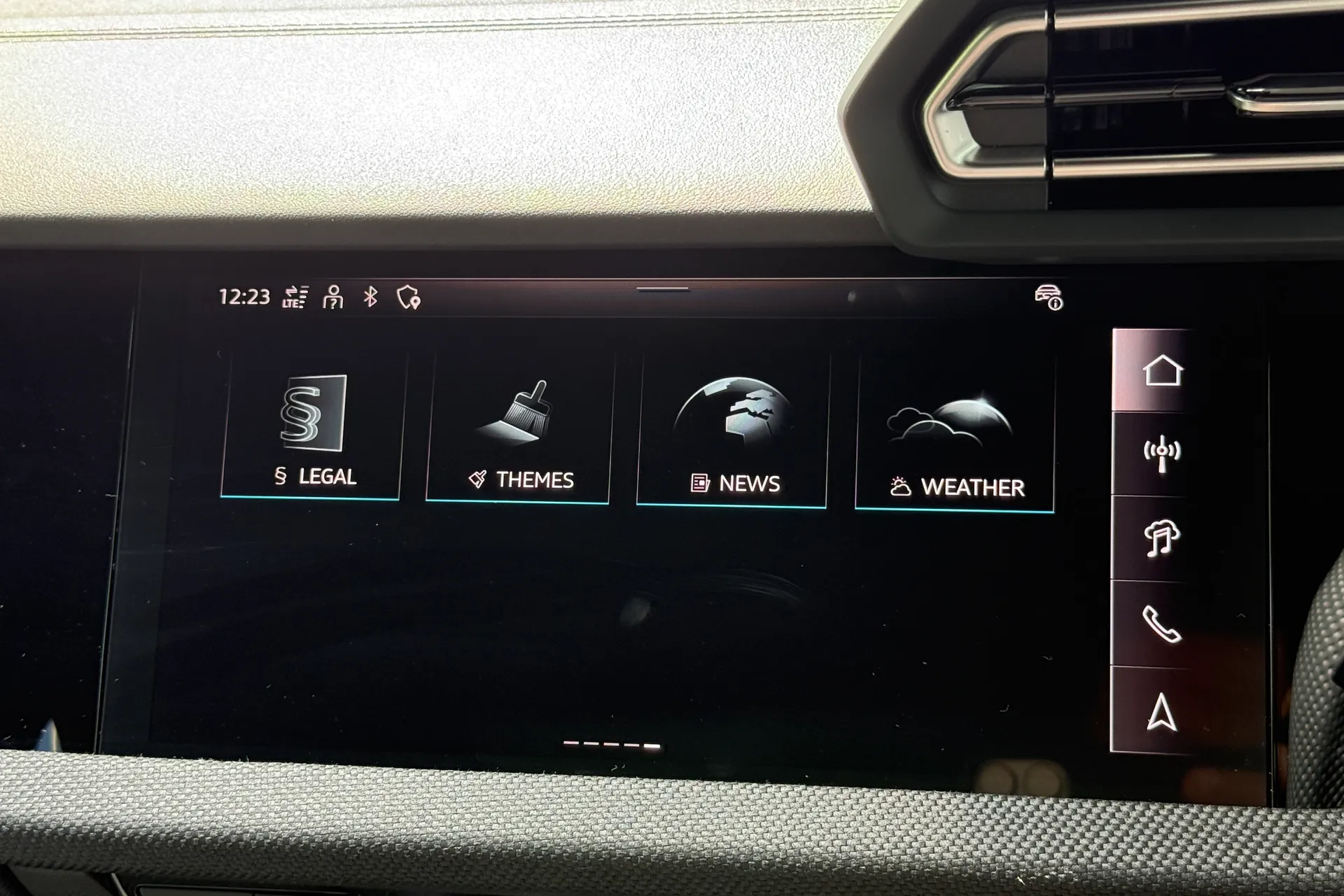 Audi A3 thumbnail image number 23