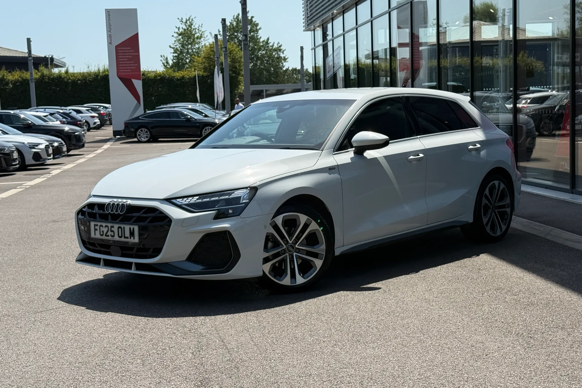 Audi A3 thumbnail image number 11