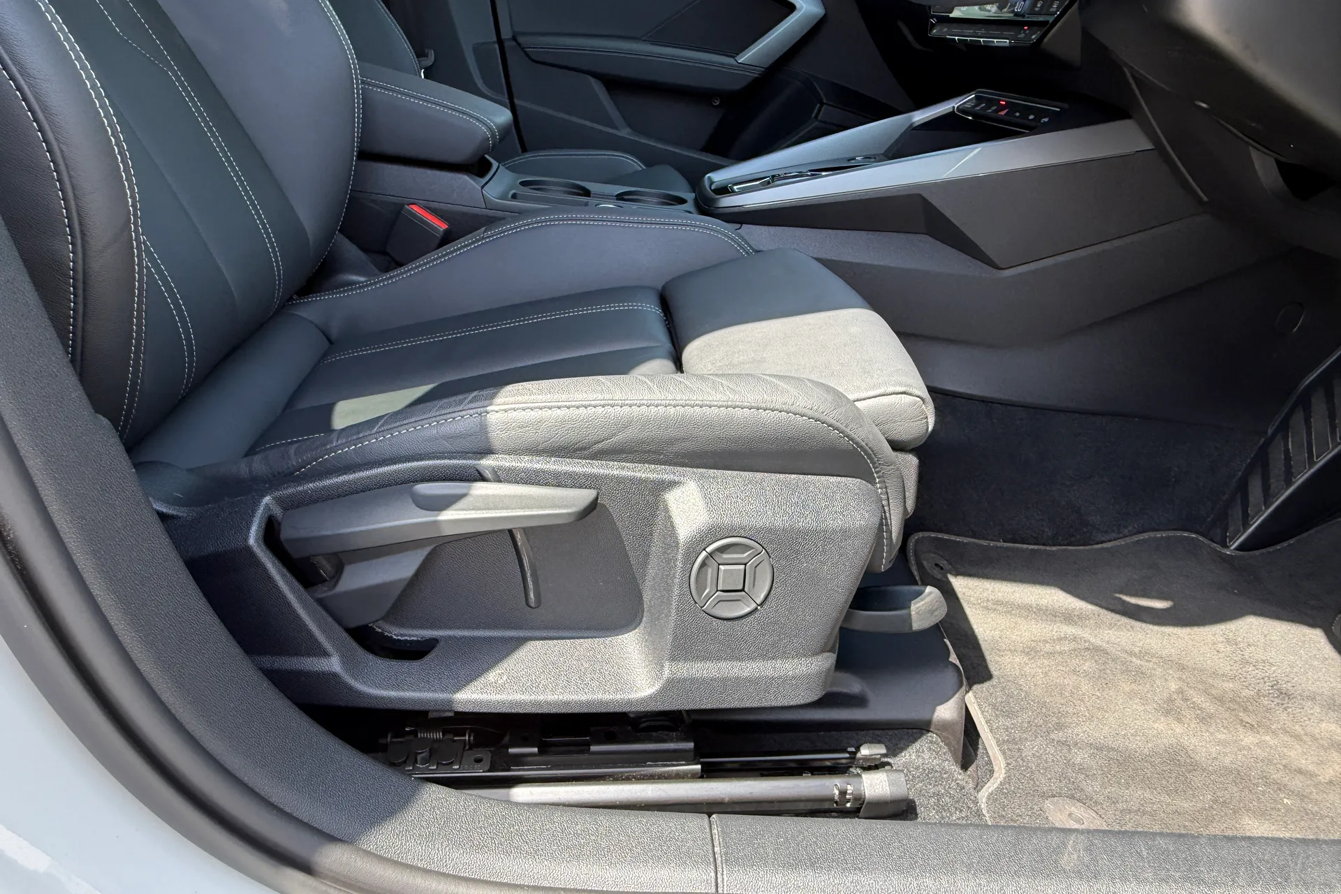 Audi A3 thumbnail image number 37