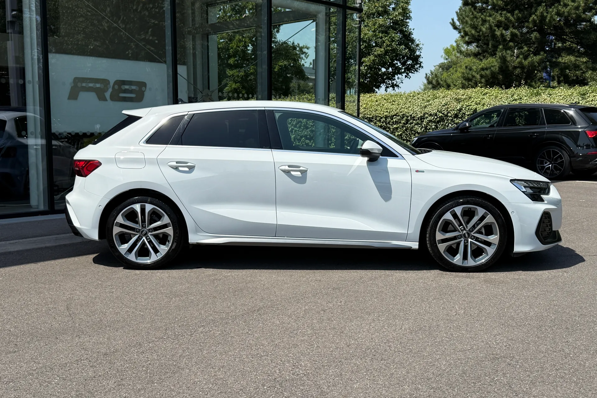 Audi A3 thumbnail image number 2