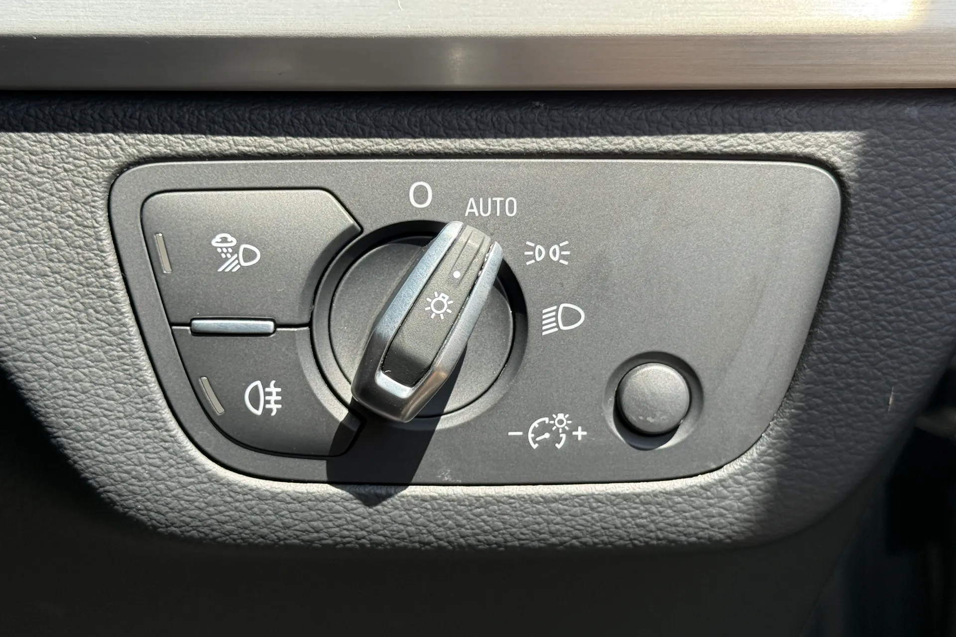 Audi Q5 thumbnail image number 26