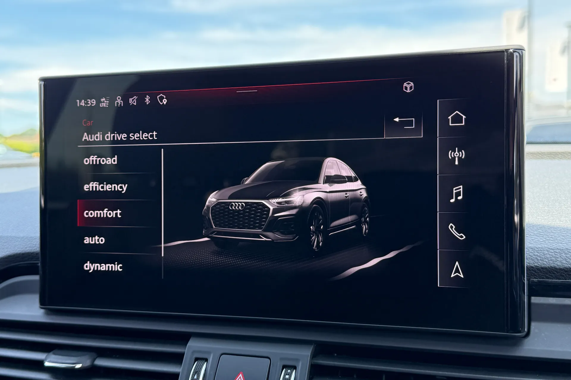 Audi Q5 thumbnail image number 13