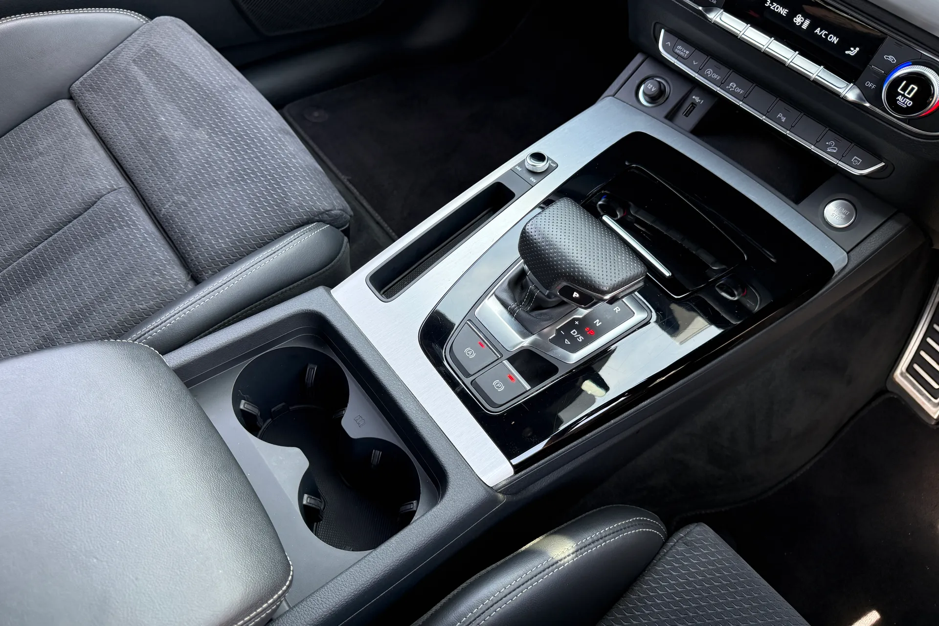 Audi Q5 thumbnail image number 43