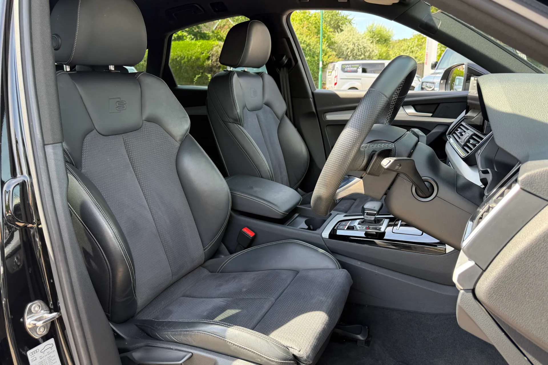 Audi Q5 thumbnail image number 30