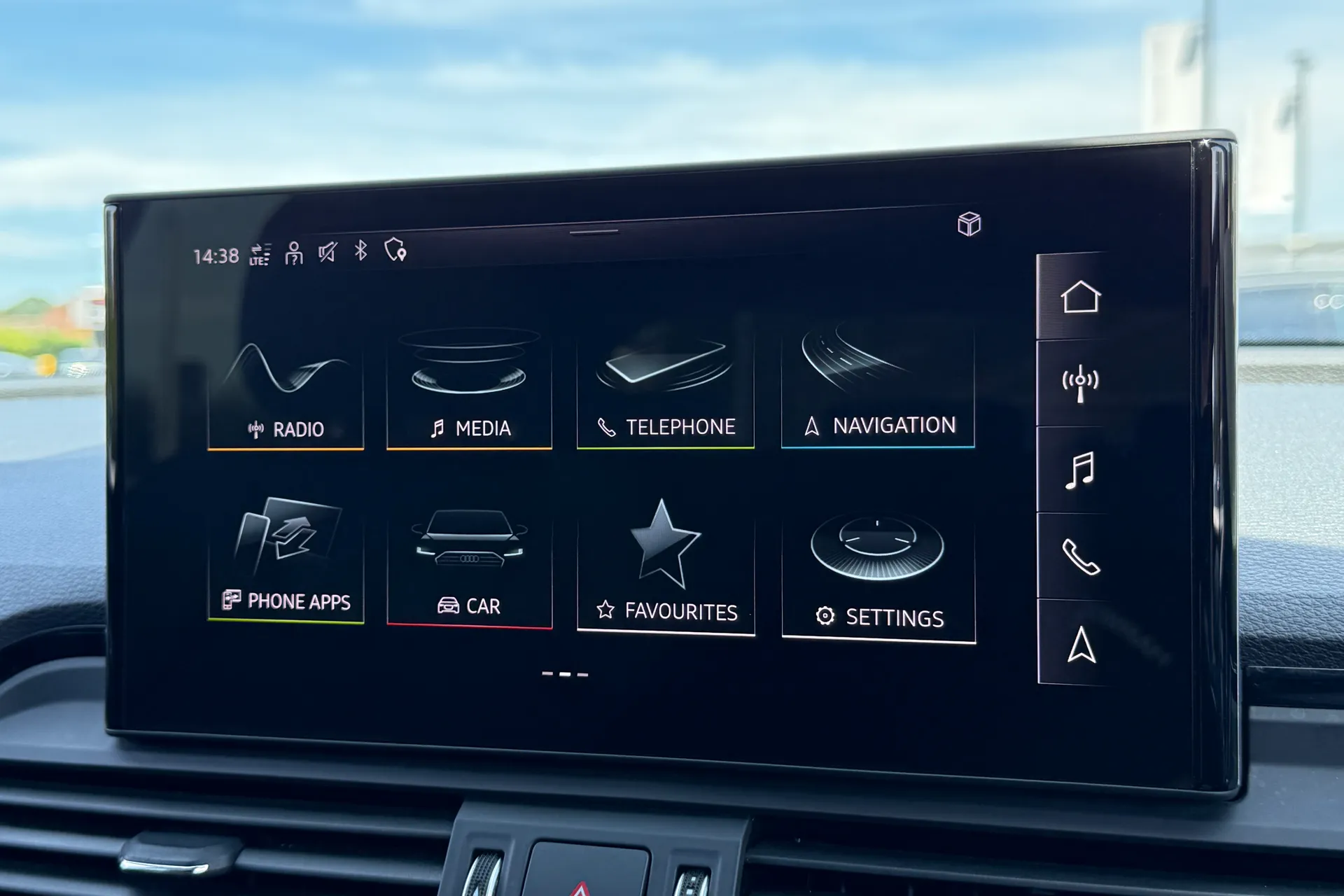 Audi Q5 thumbnail image number 17