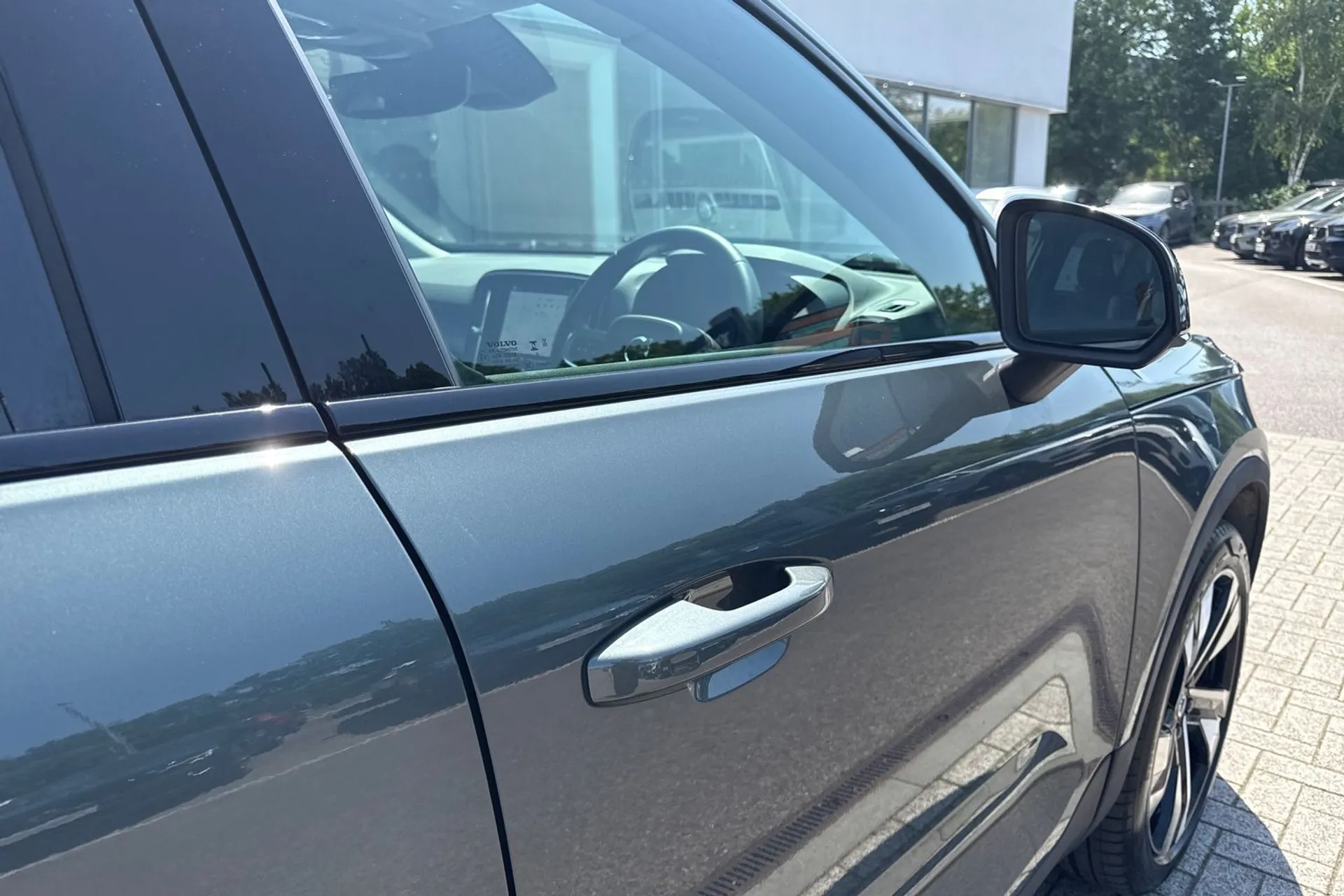 Volvo XC40 thumbnail image number 16
