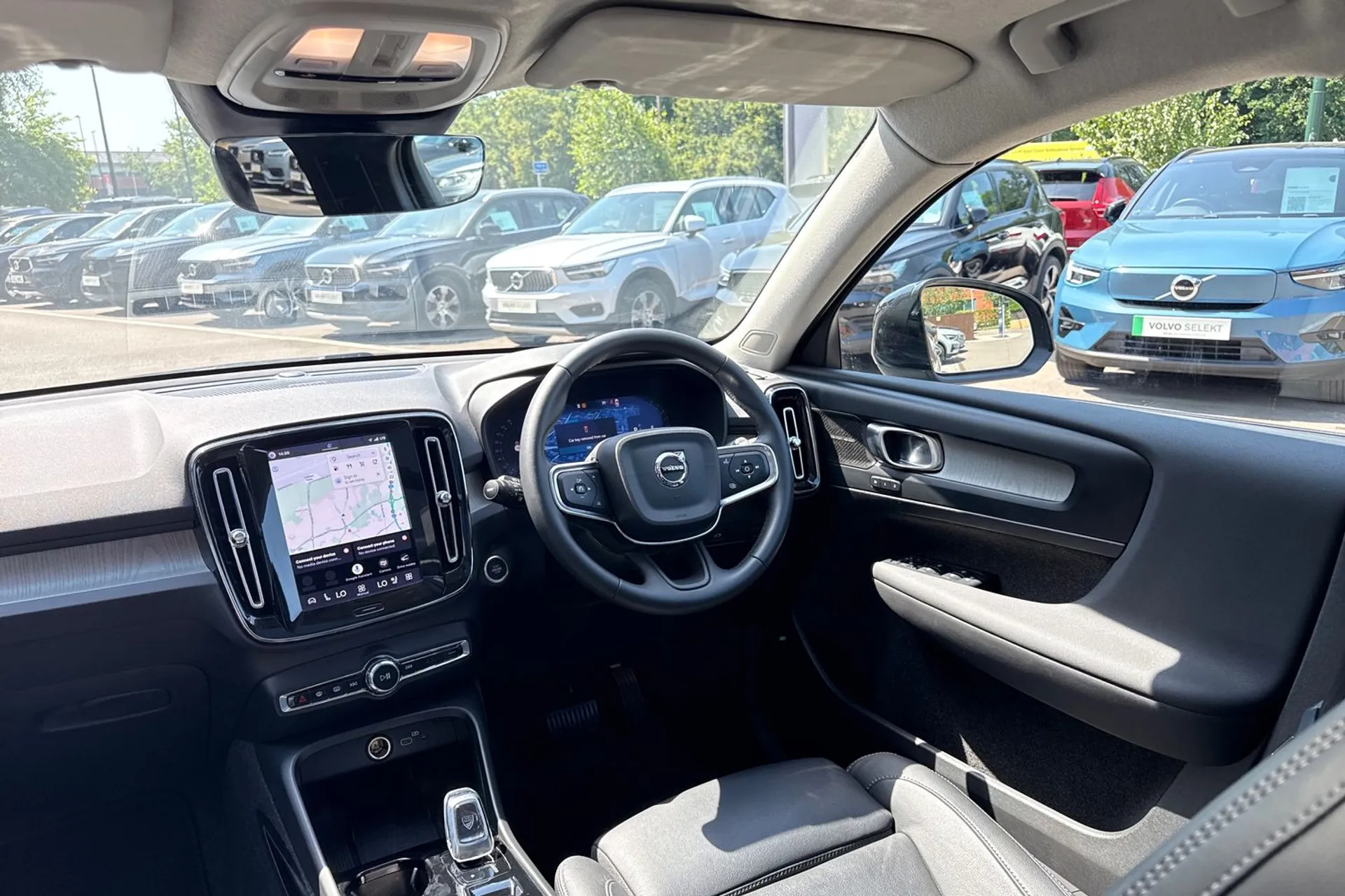 Volvo XC40 thumbnail image number 32