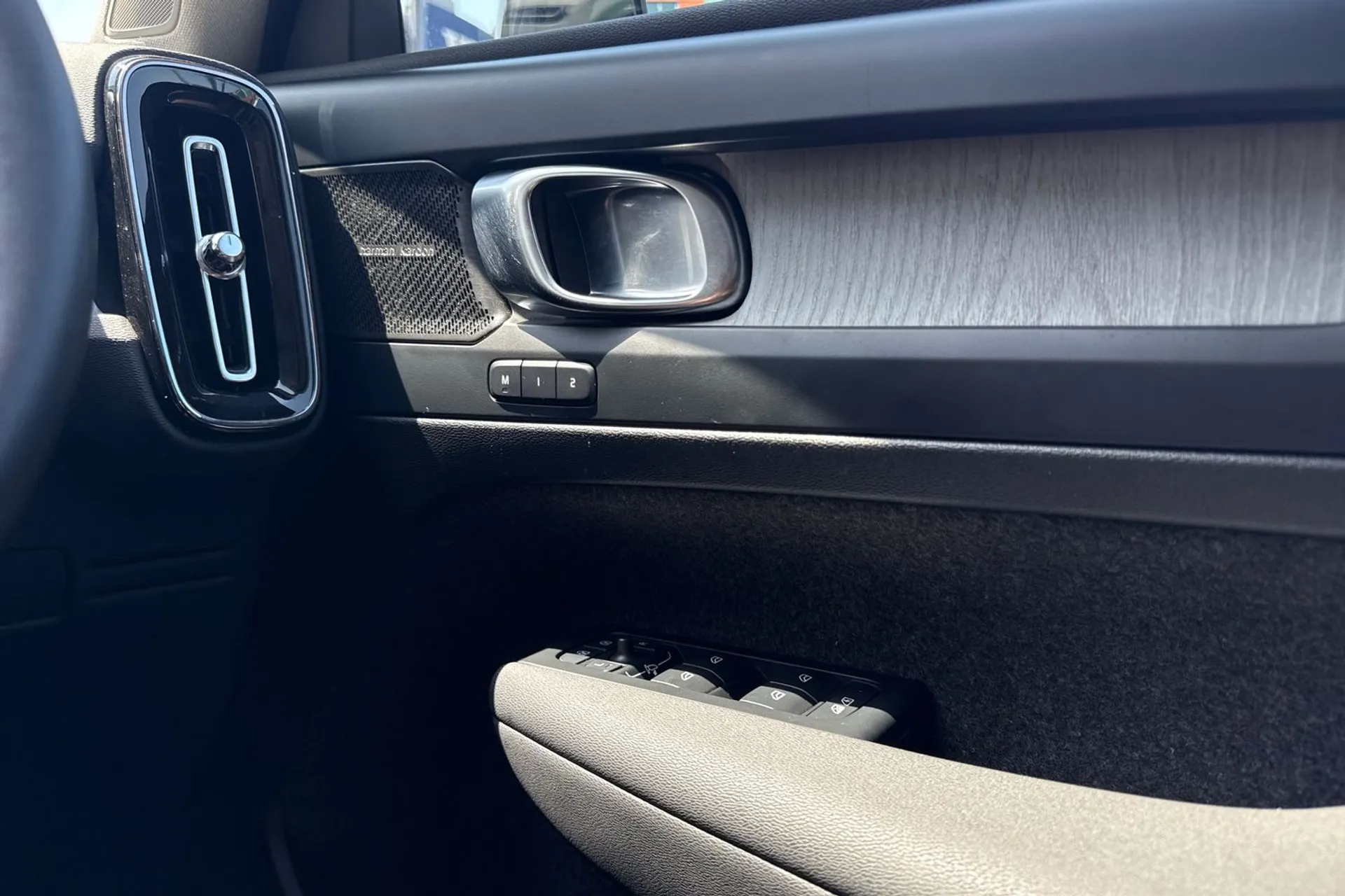 Volvo XC40 thumbnail image number 41