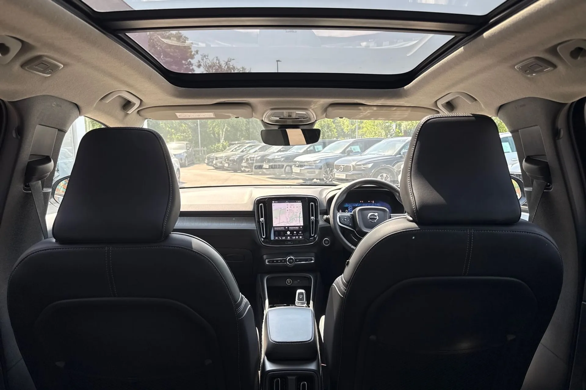 Volvo XC40 thumbnail image number 21