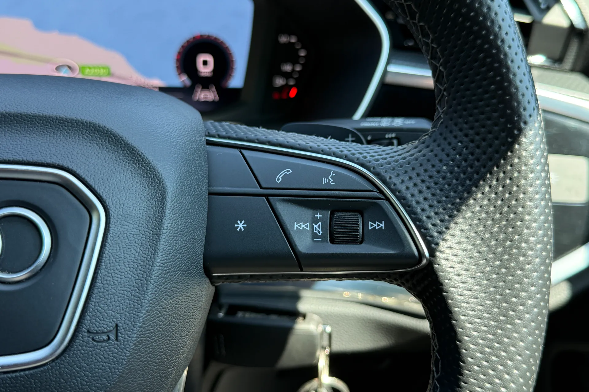 Audi Q3 thumbnail image number 56
