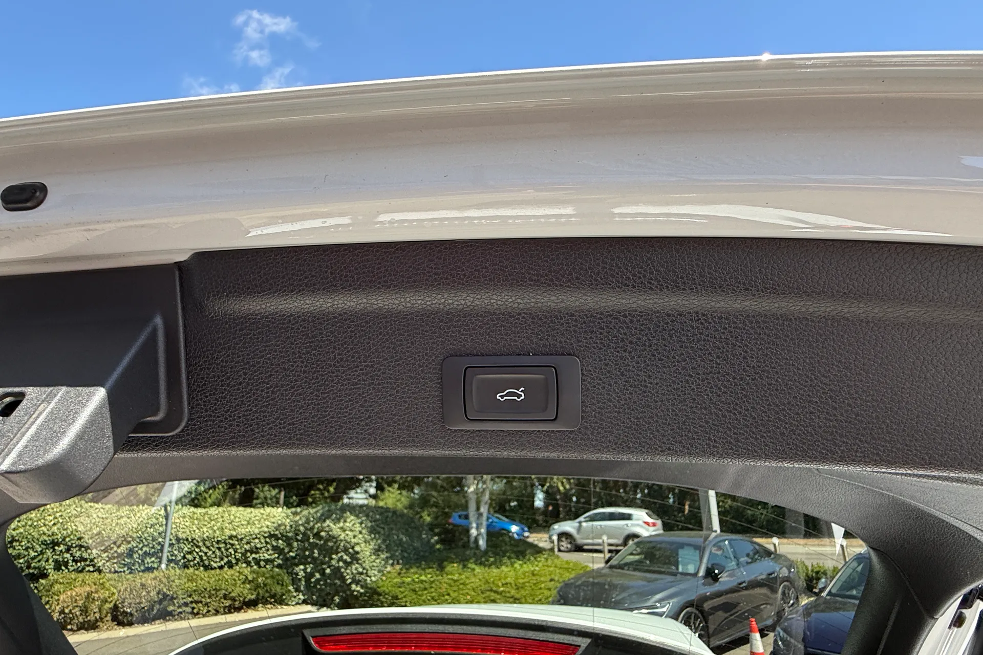 Audi Q3 thumbnail image number 50