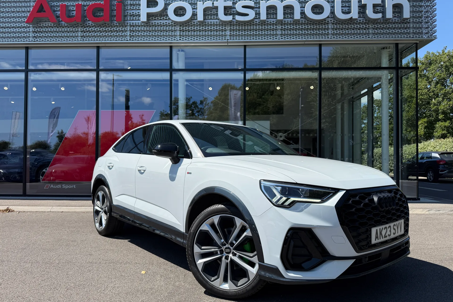 Audi Q3 focused image