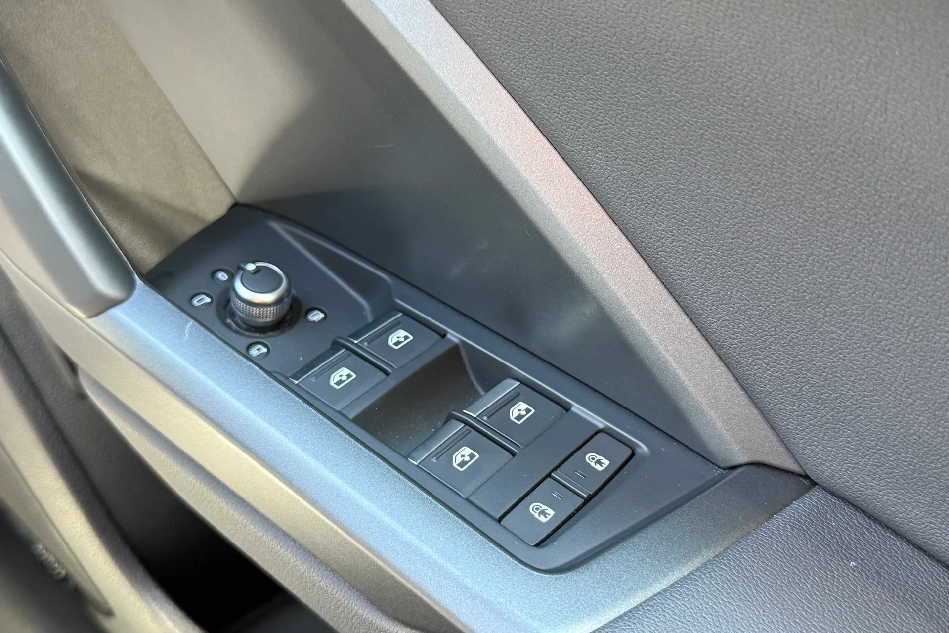 Audi Q3 thumbnail image number 47