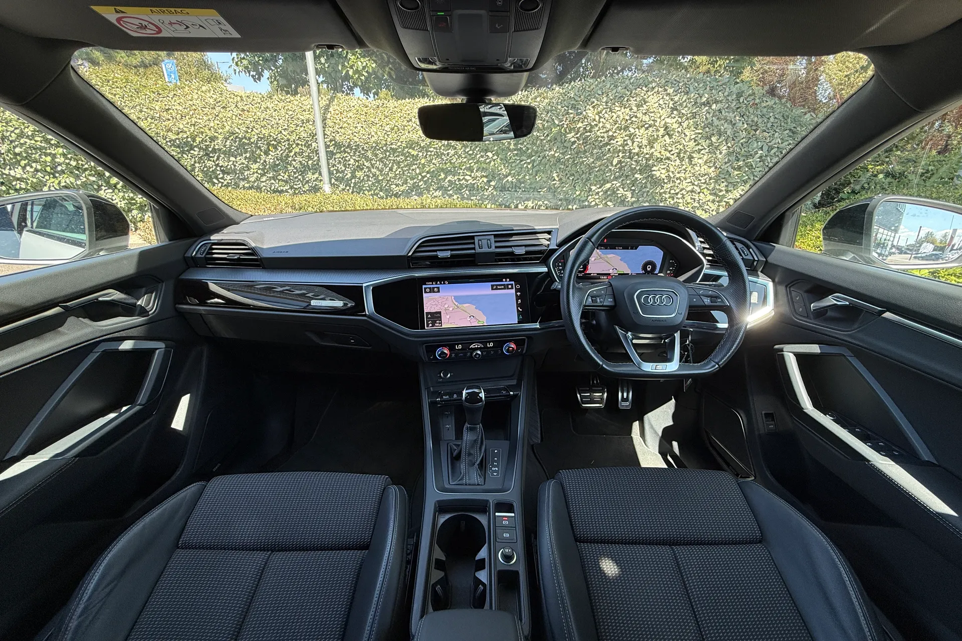Audi Q3 thumbnail image number 6