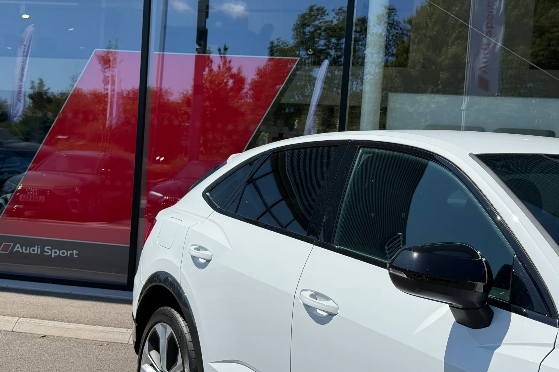 Audi Q3 thumbnail image number 15