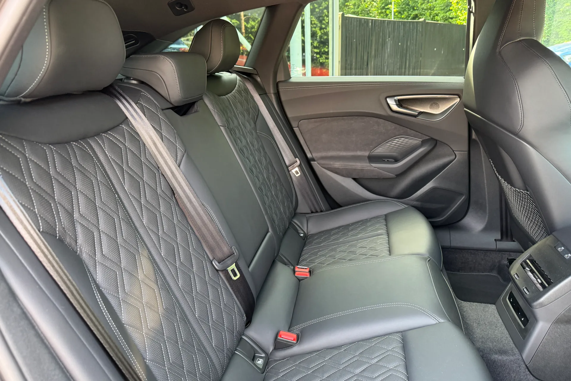 Audi A5 thumbnail image number 35