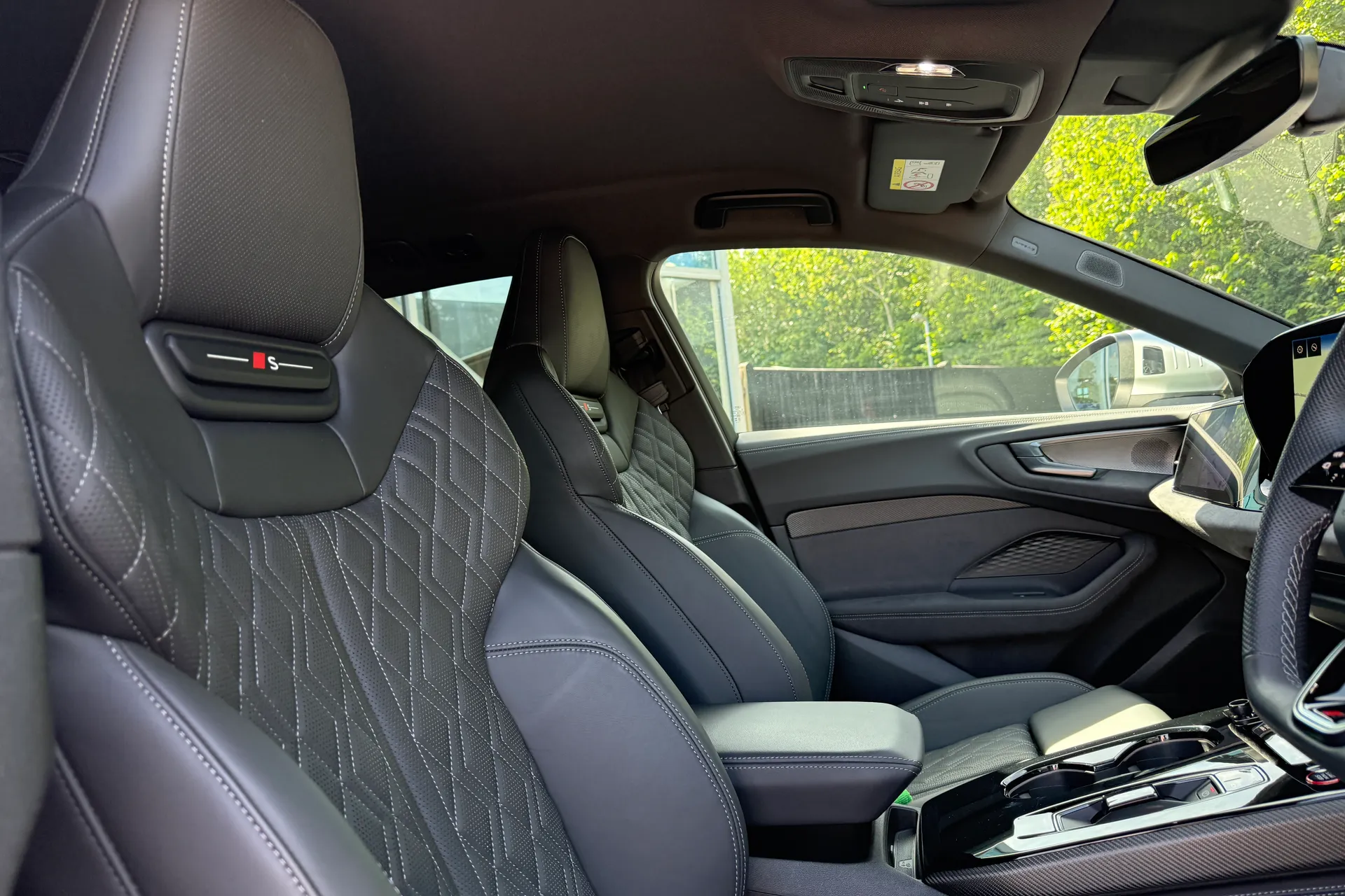 Audi A5 thumbnail image number 28