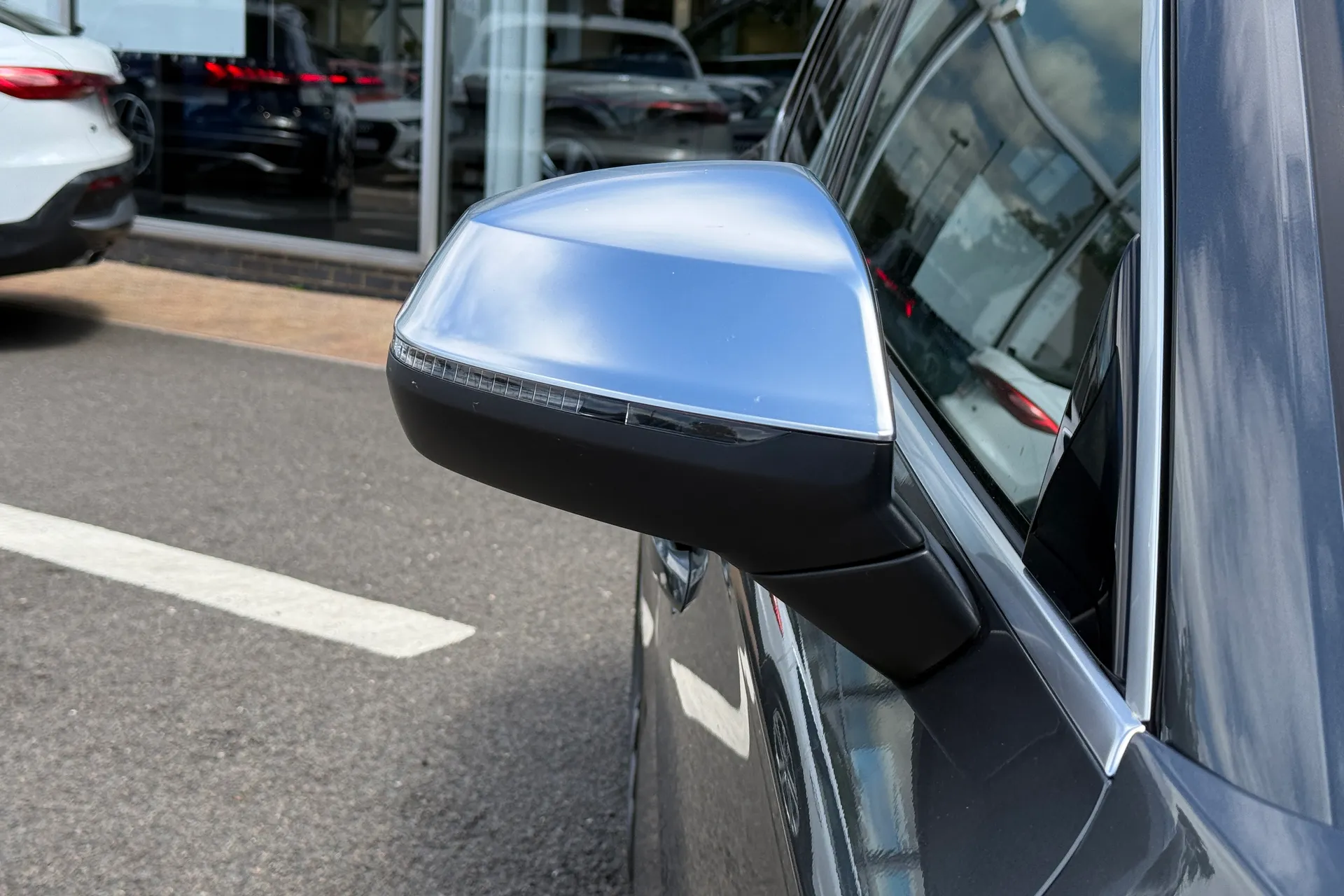 Audi Q5 thumbnail image number 13