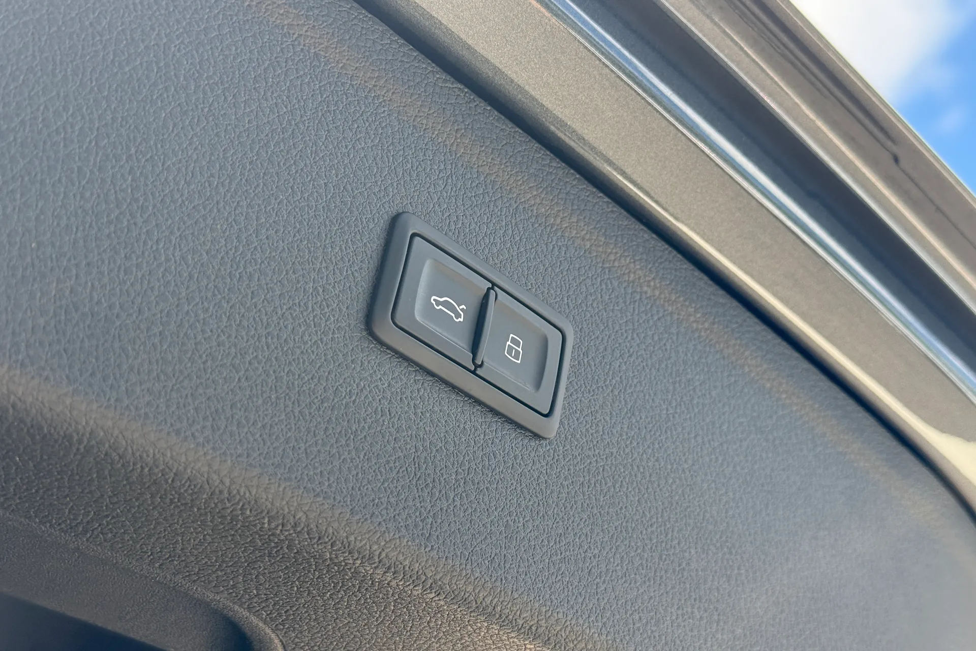 Audi Q5 thumbnail image number 45
